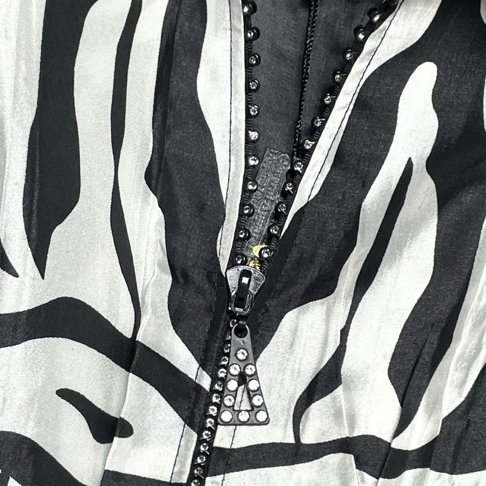 Vintage VINTAGE Jerry T Women Zebra Print Rhinestone Zip Crinkled Jacket XL Men/Women? Size XL / US 12-14 / IT 48-50 - 5 Thumbnail