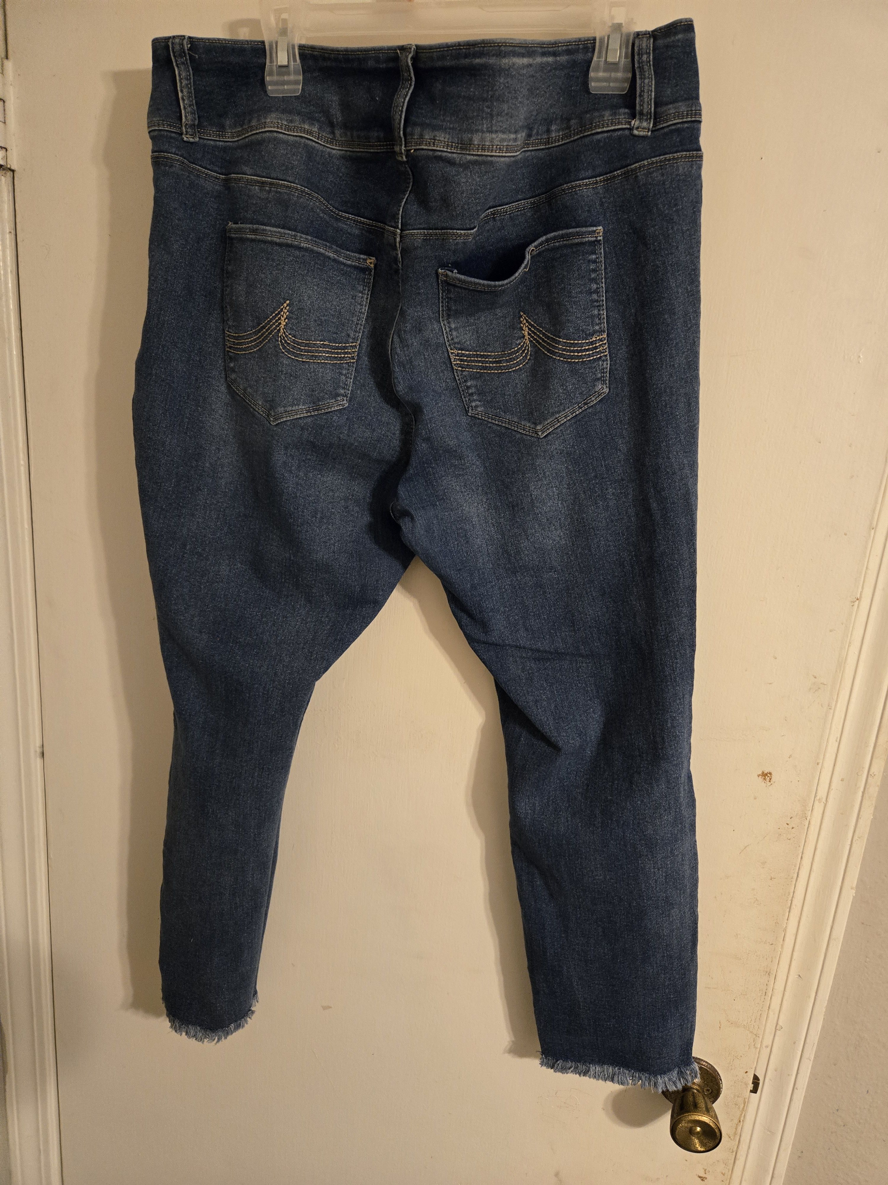 Asos California Vintage Ripped Jeans Size US 27 - 2 Thumbnail