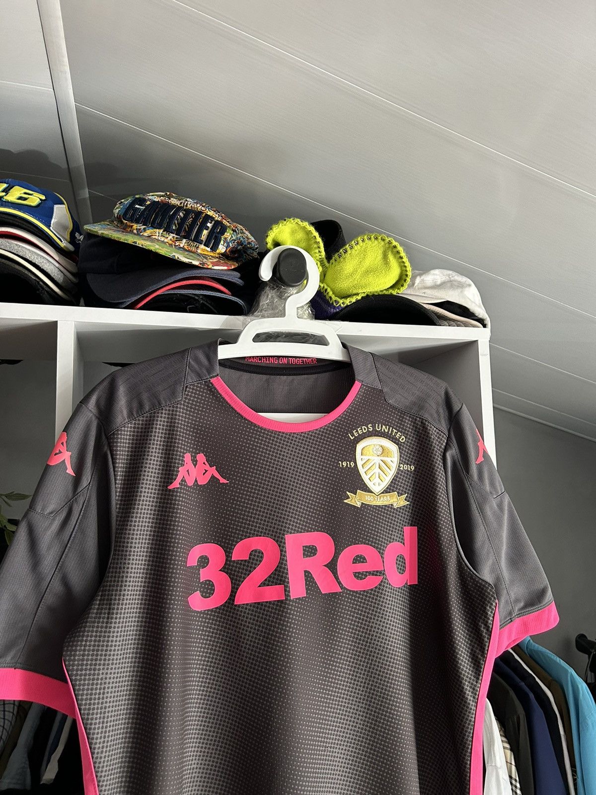Kappa Leeds United 2019/20 away kappa jersey Size US M / EU 48-50 / 2 - 2 Thumbnail