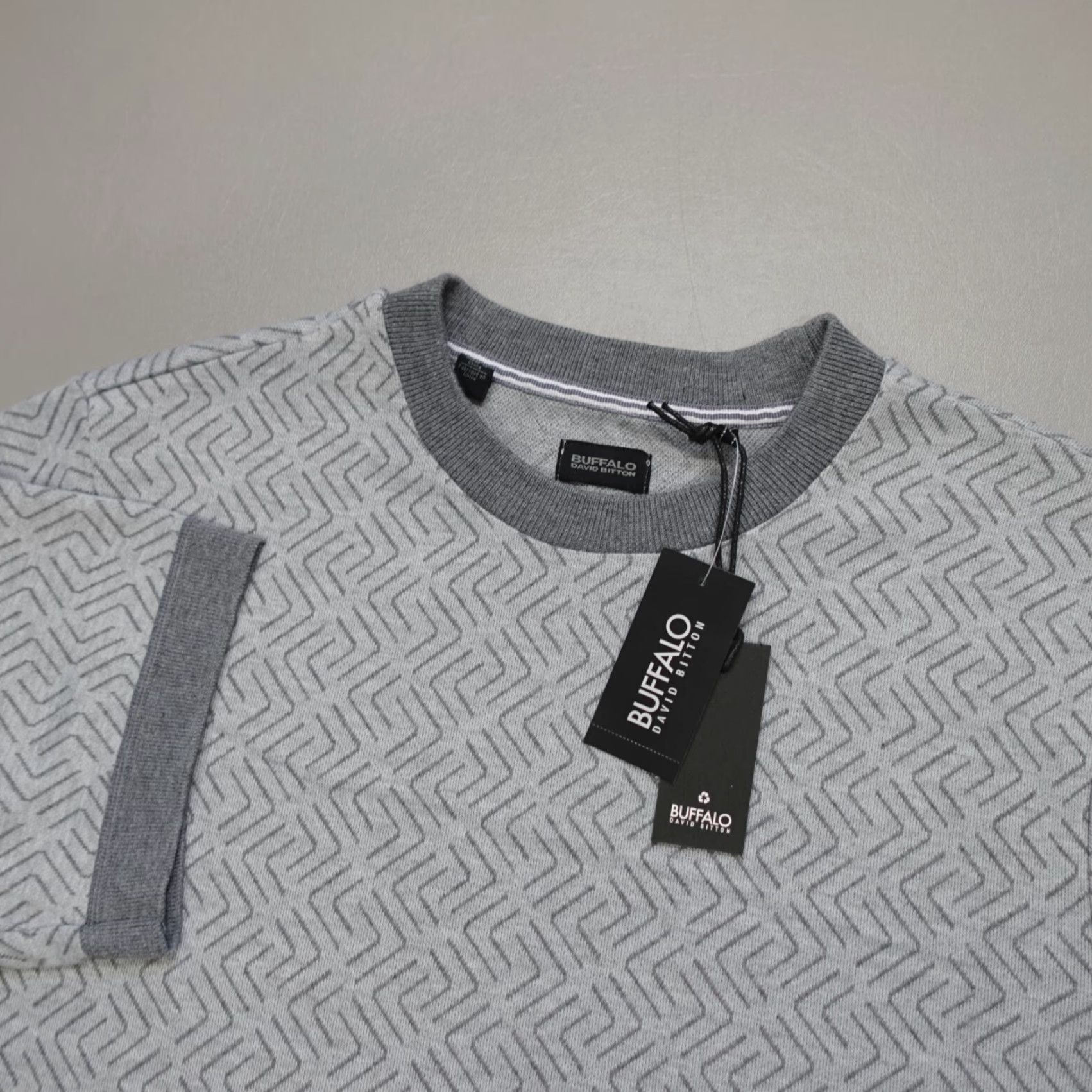 Vintage Buffalo Wiley Crew Neck S/S Shirt Grey Combo Geometric Size M Mens T-Shirt Size US M / EU 48-50 / 2 - 2 Thumbnail