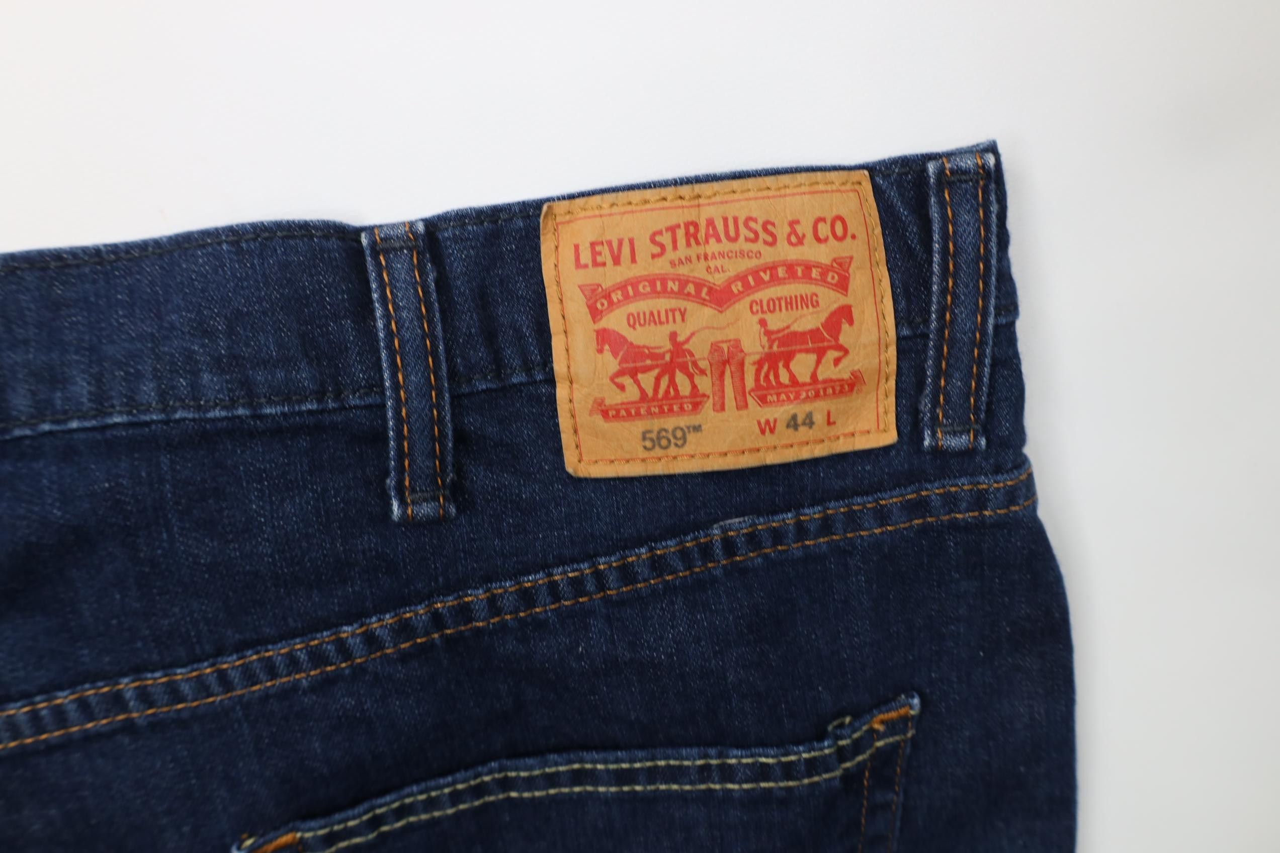 Levi's Vintage Y2K Levis 569 Fit Baggy Denim Jean Shorts Jorts Blue Size US 44 / EU 60 - 14 Thumbnail