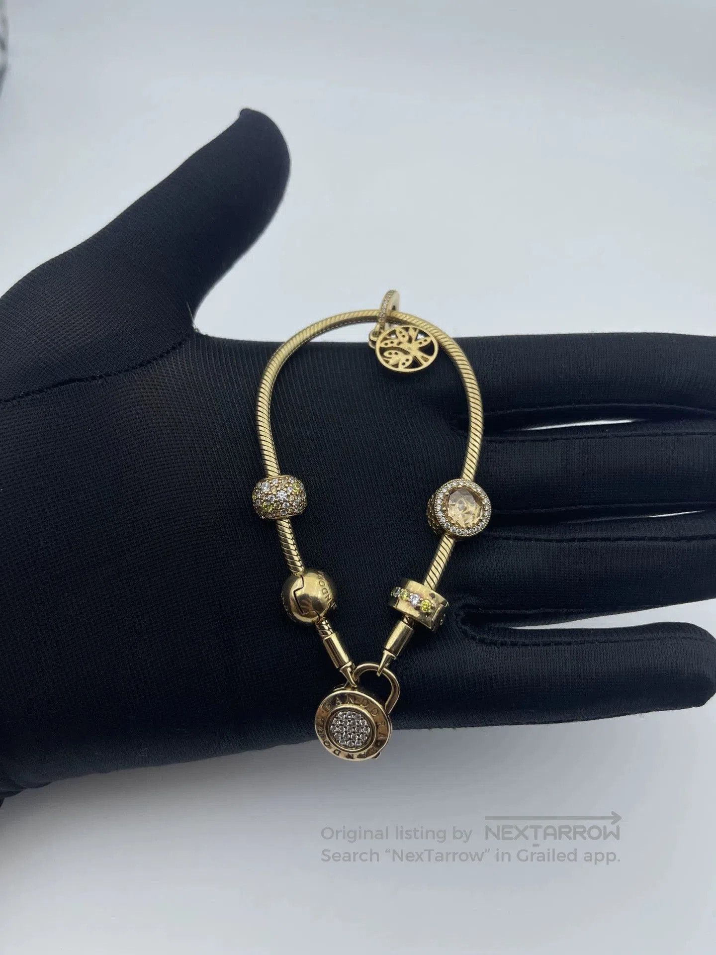 pandora Pandora Gold Charm Bracelet. Size ONE SIZE - 4 Thumbnail