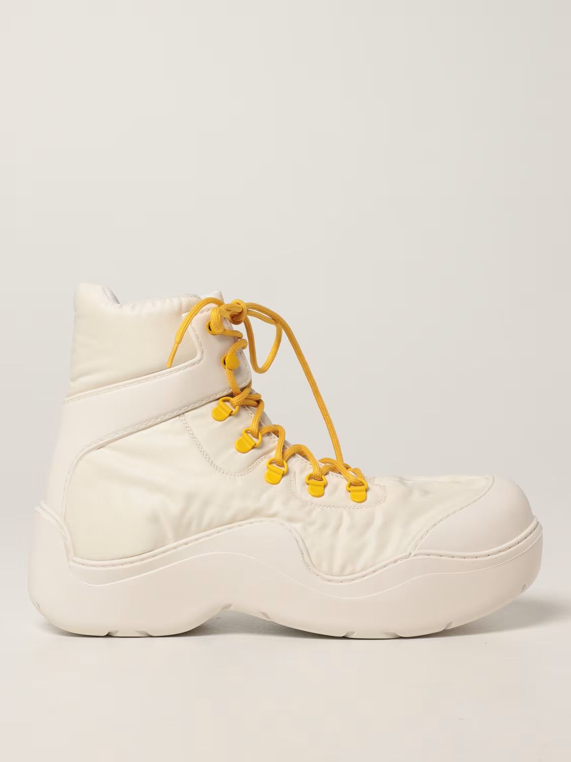 o1loc1c0324 657064 Puddle Bomber in Beige