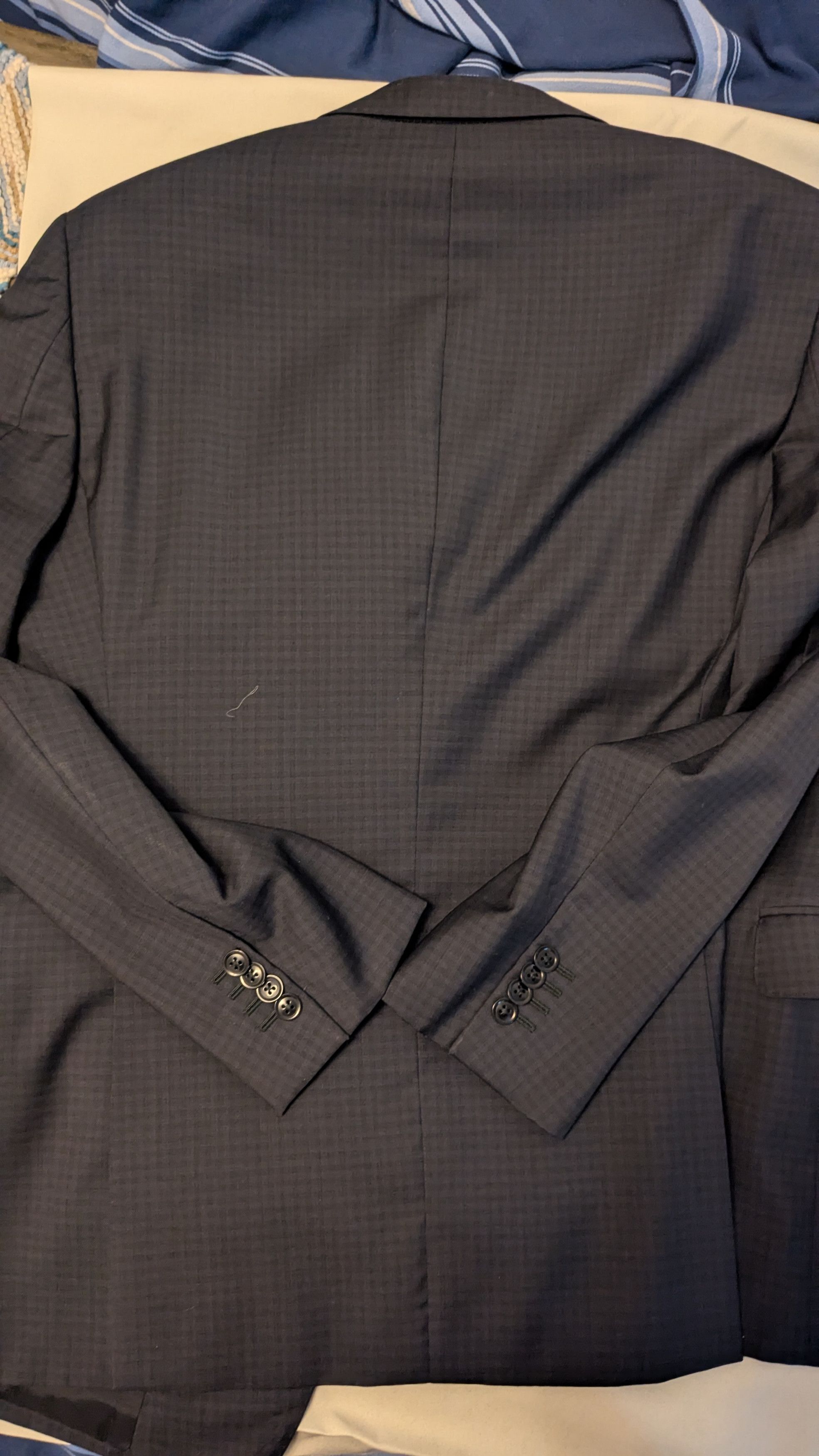 Armani Collezioni No Tags, Used Armani Collezioni S-Line Check Blazer Size 40R - 4 Thumbnail