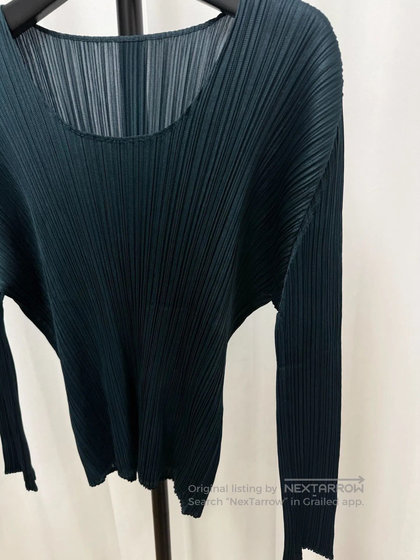 Pleats Please Issey Miyake ISSEY MIYAKE Pleats Please Pleated Crew Neck Top. Size L / US 10 / IT 46 - 3 Thumbnail