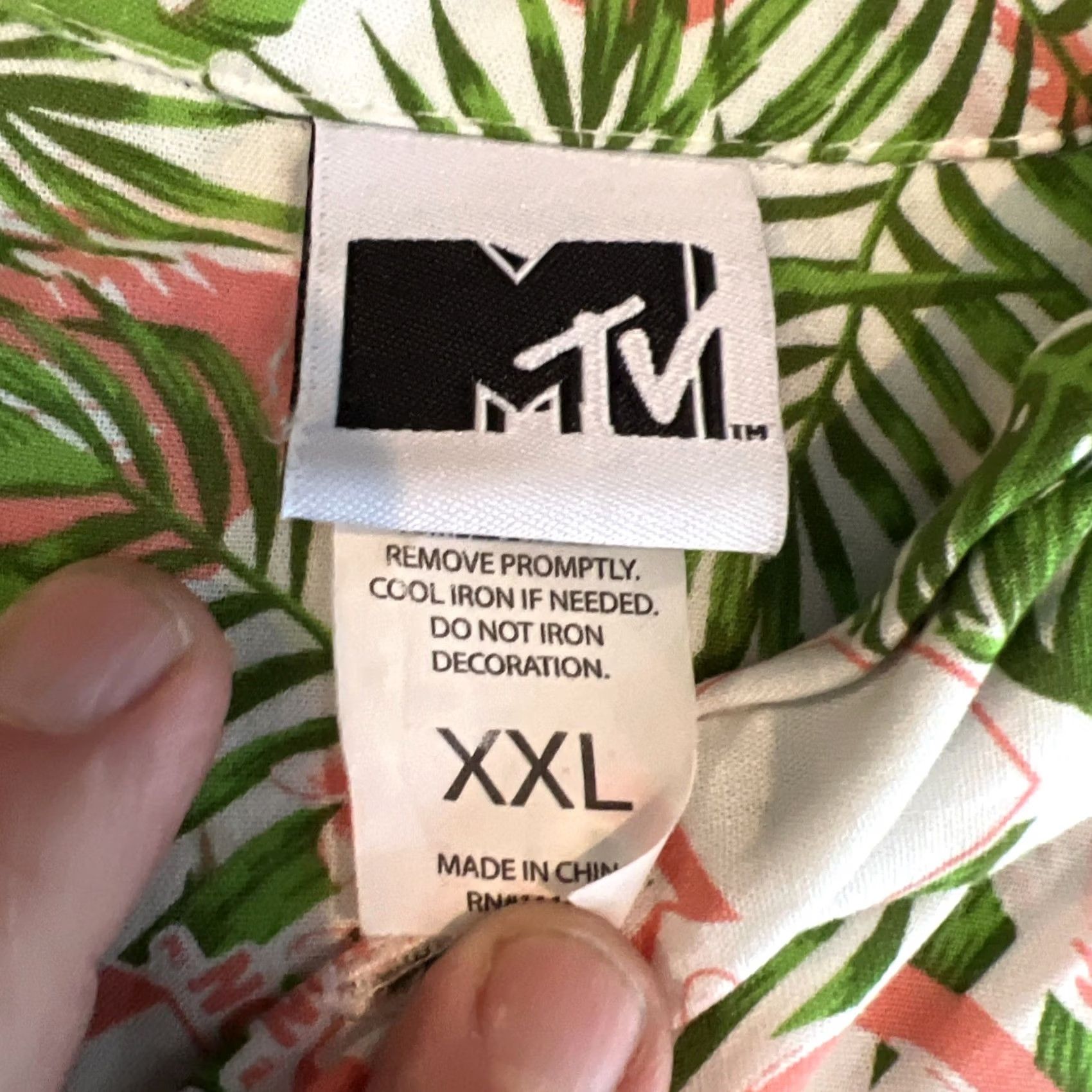 Vintage MTV Hawaiian Rayon Button-Up Shirt Floral Flamingos Pocket 2XL Green Pink Mens Vintage No N/A Size US XXL / EU 58 / 5 - 7 Thumbnail