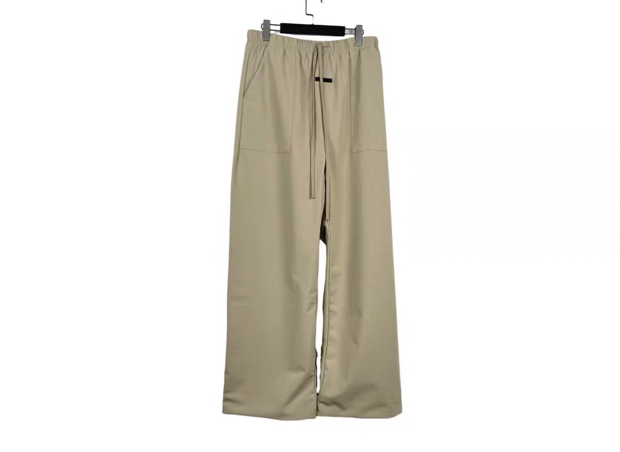 Essentials Essentials FOG FW24 Sand Wide-Leg Pants J31 Size US 32 / EU 48 - 1 Thumbnail