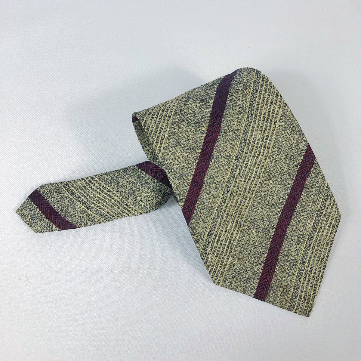 Vintage × Yves Saint Laurent Rare Vintage Yves Saint Laurent Silk Tie Size ONE SIZE - 8 Thumbnail