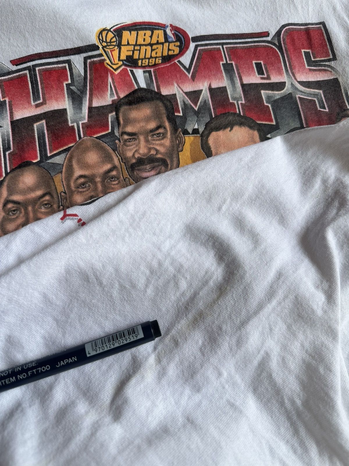 NBA × Pro Player × Vintage Vintage Chicago Bulls Championship Size US L / EU 52-54 / 3 - 6 Thumbnail