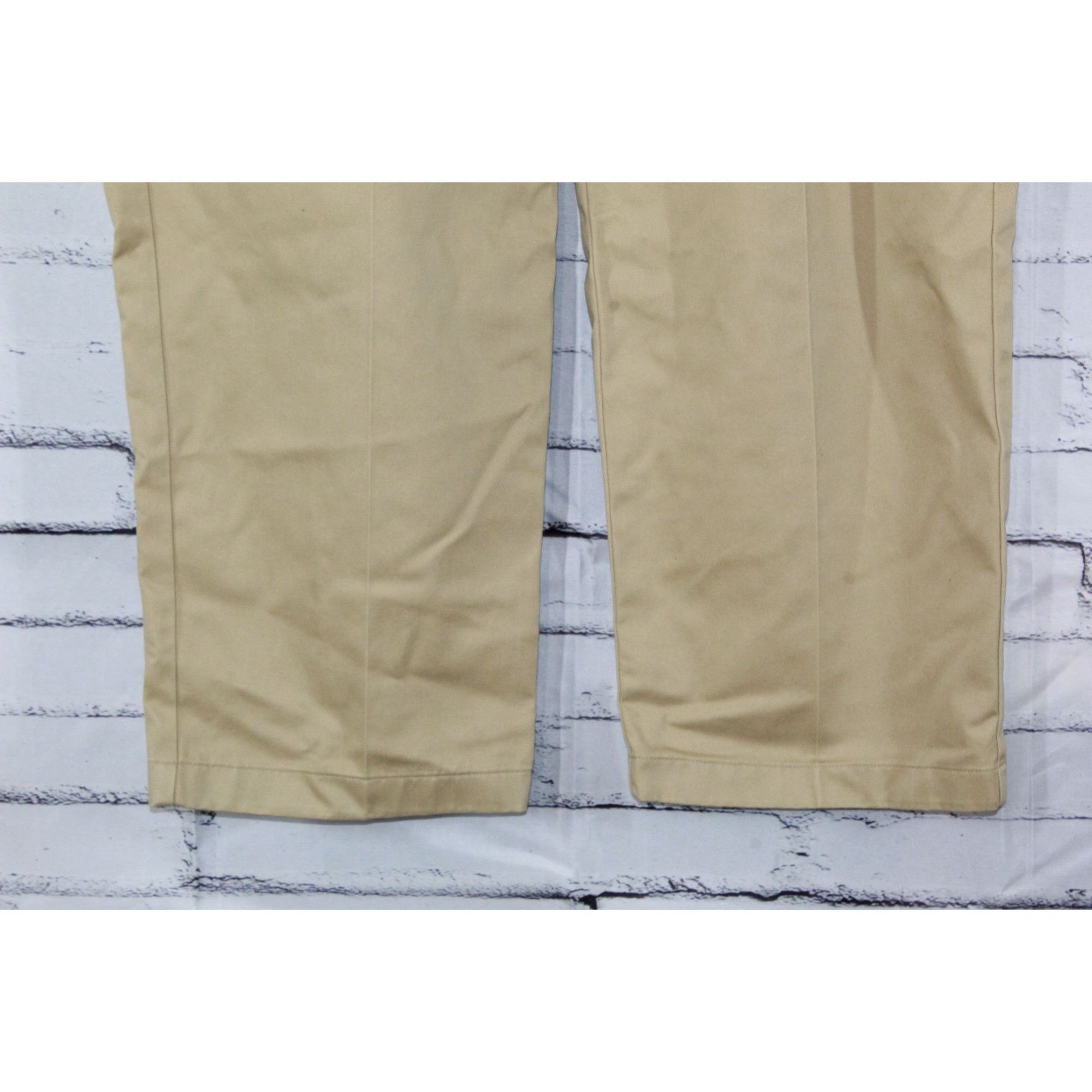 L.L. Bean LL Bean Men Wrinkle Free Chinos Hidden Comfort Khaki Dress Size US 42 / EU 58 - 11 Thumbnail