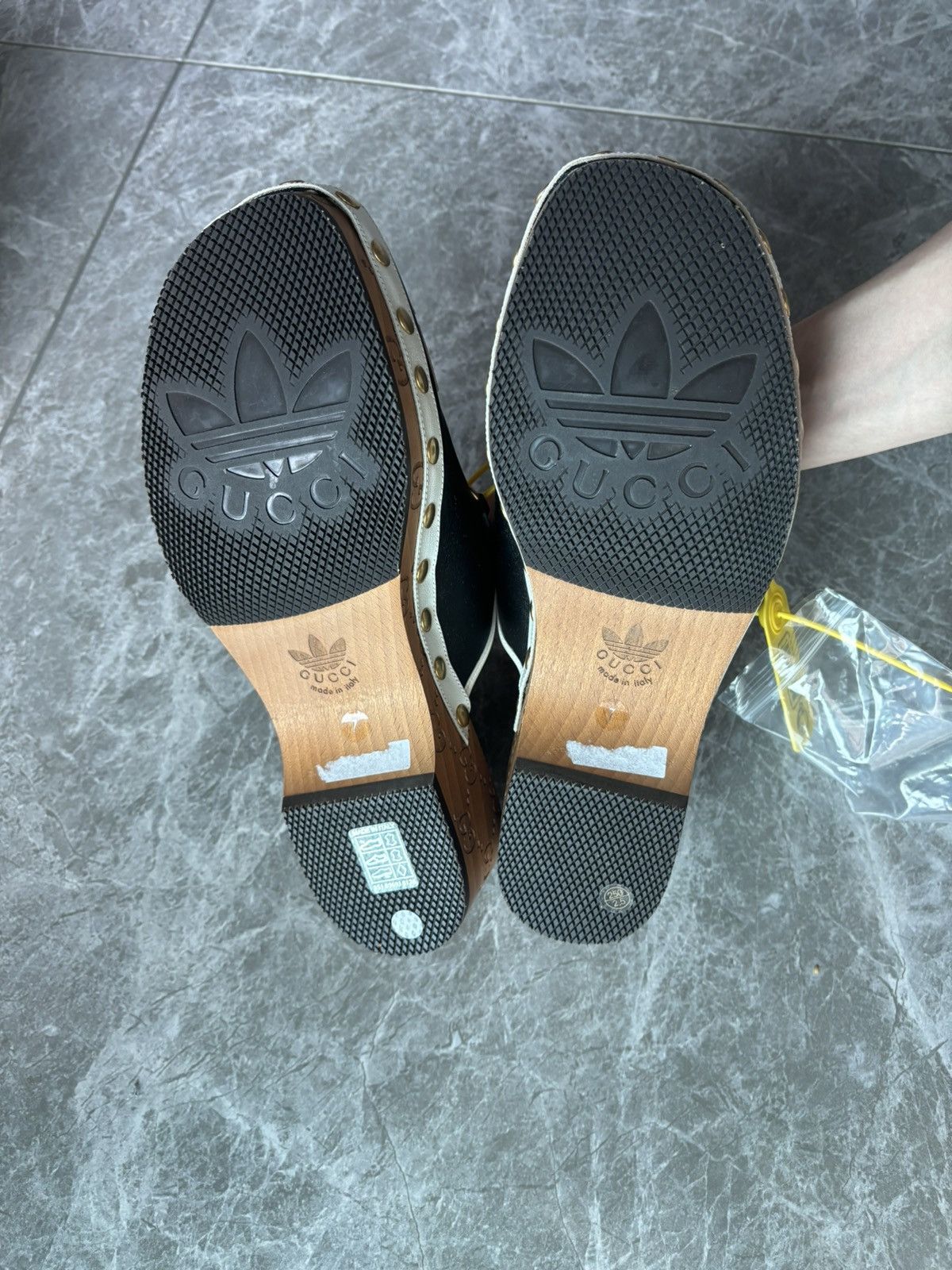 Gucci Gucci clog Size US 7 / EU 40 - 16 Thumbnail