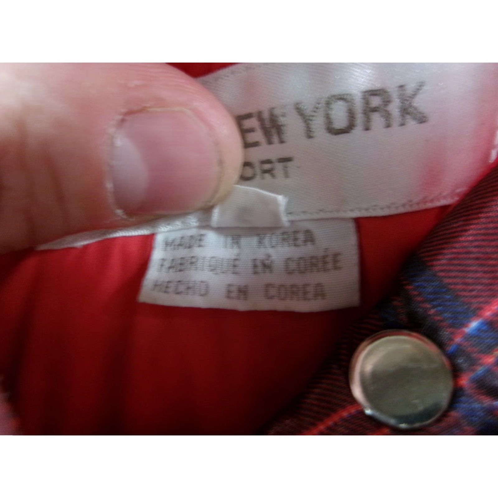 Jones New York VINTAGE Jones New York Sport Vest Womens Small Plaid Puffer Sleeveless 90s Red Black Slim Fit Size S / US 4 / IT 40 - 7 Thumbnail