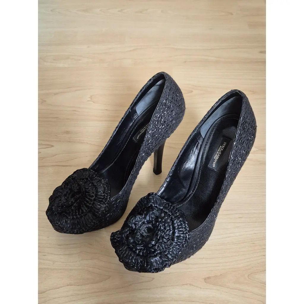Dolce & Gabbana Dolce & Gabbana Black Raffia Rosette Pumps Size US 7.5 / IT 37.5 - 8 Thumbnail
