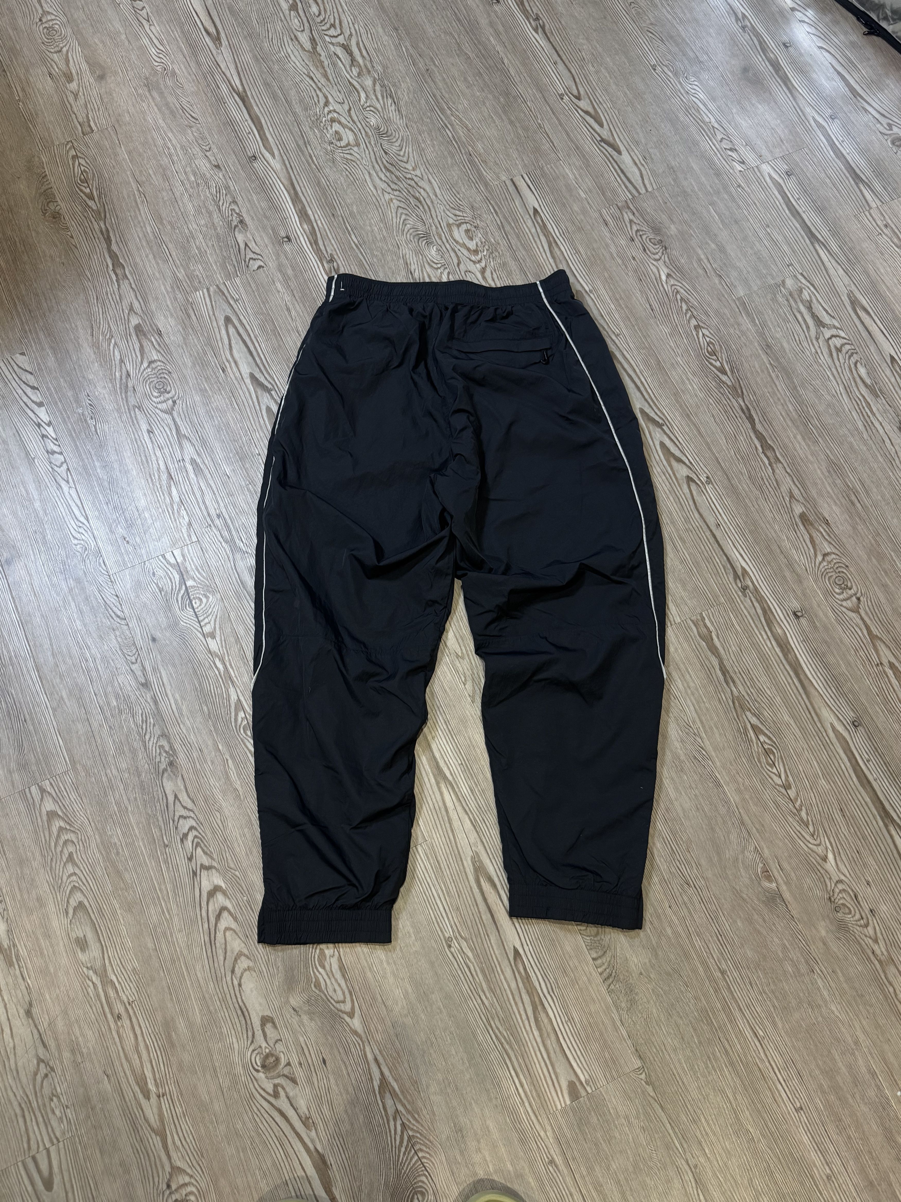 Nike Nike Solo Swoosh Black Track Pants Size US 30 / EU 46 - 2 Thumbnail