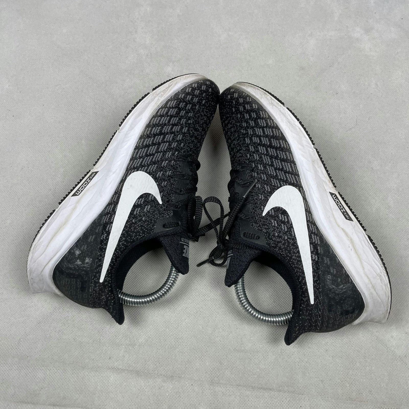 Nike Nike Air Zoom Pegasus 35 942855-001 Women Black/Gray Shoes 7 Size US 7 / IT 37 - 3 Thumbnail