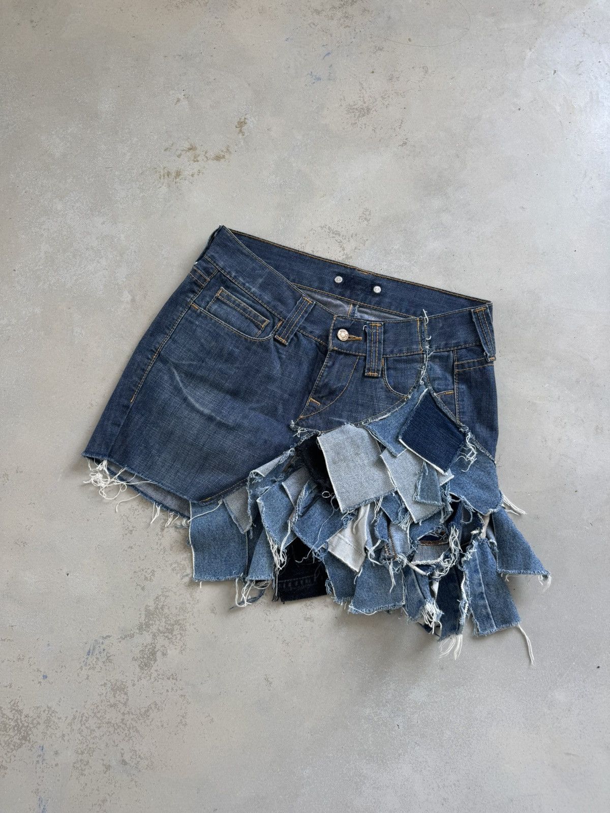 Vintage Vintage denim skirt Avantgarde Size 27" / US 4 / IT 40 - 1 Thumbnail