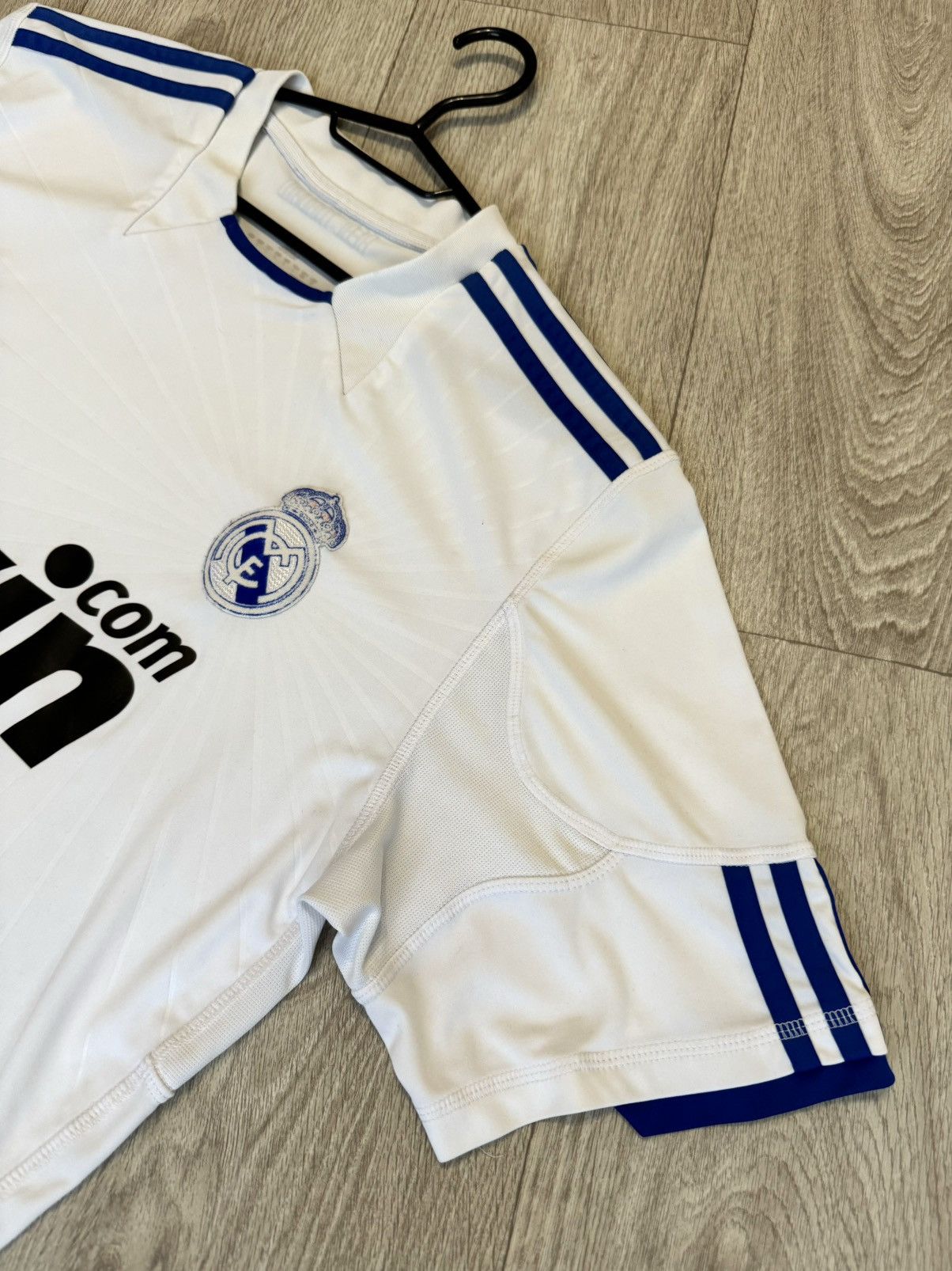 Adidas 🔷Vintage Adidas Real Madrid 2010/11 Soccer jersey🔷 Size US L / EU 52-54 / 3 - 6 Thumbnail