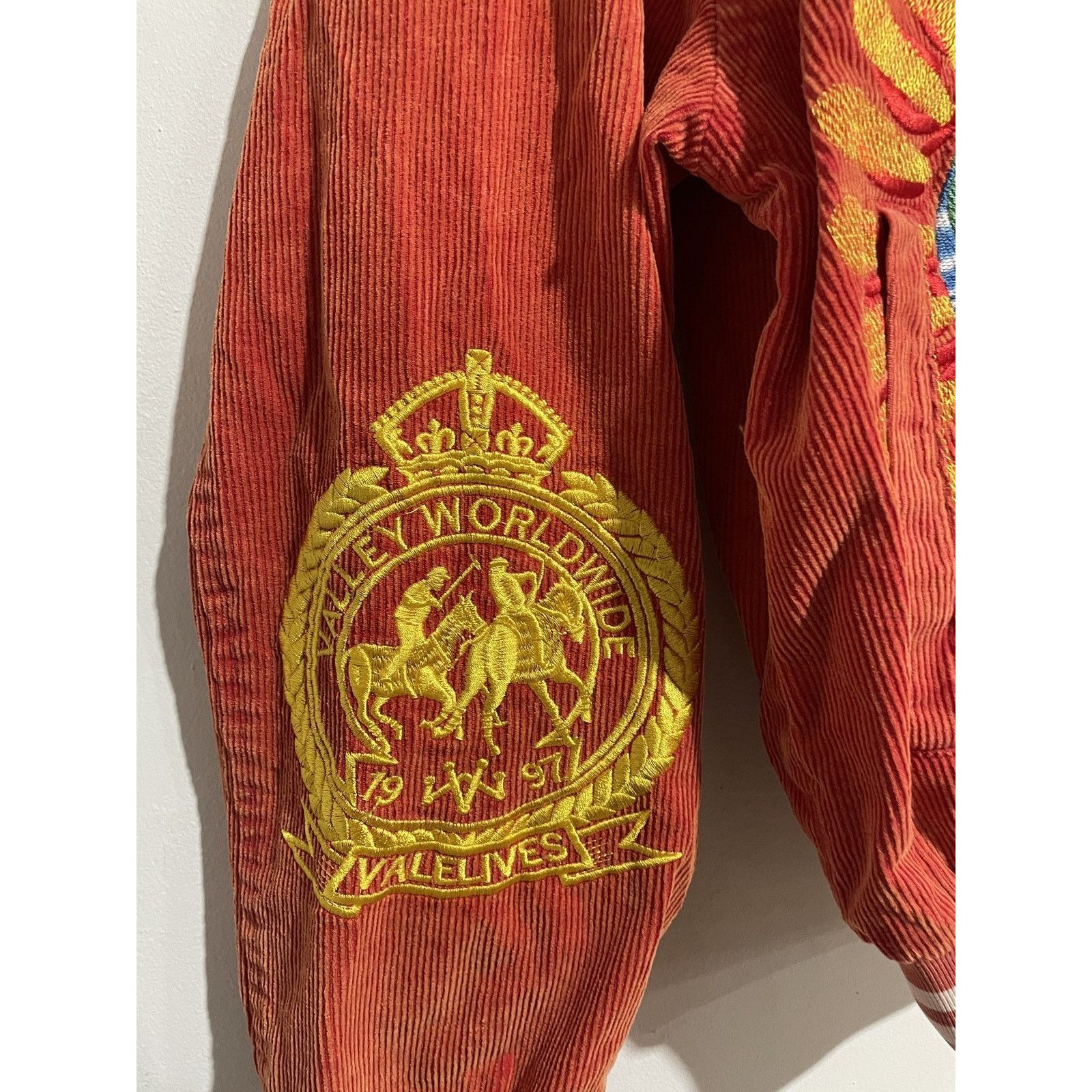 Vale VALE FOREVER COLLAGE SOUVENIR VARSITY SIZE LARGE NEW Size US L / EU 52-54 / 3 - 3 Thumbnail