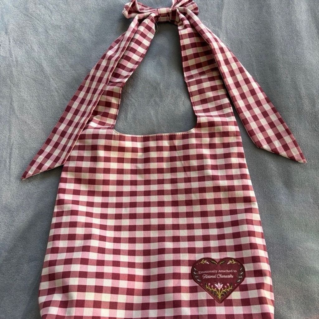 No Fear Barnes & Noble Valentine’s Day Tote Bag NEW Size 26 - 1 Thumbnail