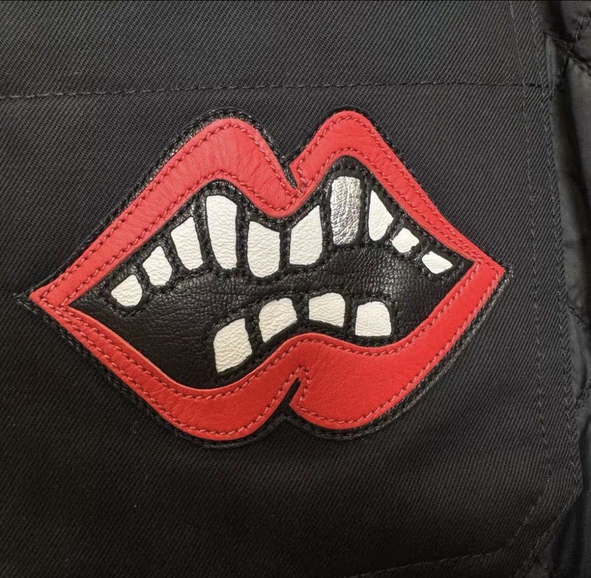 Chrome Hearts CHROME HEARTS Size L Mattyboy red lip patch leather crossxy Size US L / EU 52-54 / 3 - 4 Thumbnail