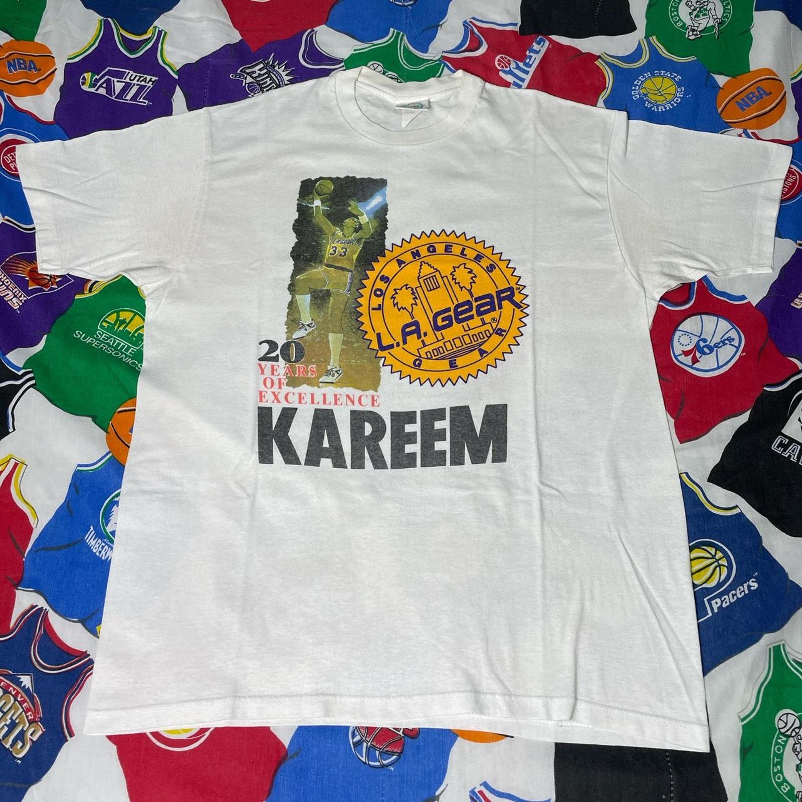 La Gear × NBA × Vintage Vintage 1990s NBA Kareem Abdul-Jabbar Los Angeles Lakers Tee Size US L / EU 52-54 / 3 - 1 Thumbnail