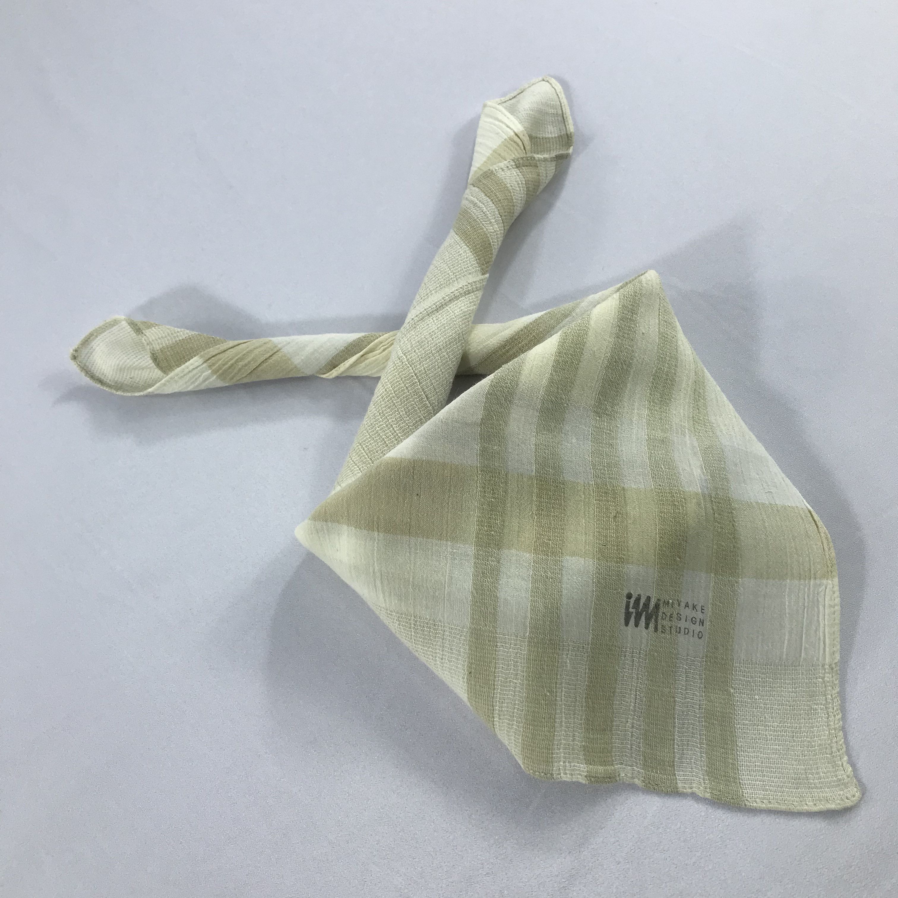 Issey Miyake Issey Miyake Bandana / Handkerchief / Neckerchief - S2122 Size ONE SIZE - 4 Thumbnail