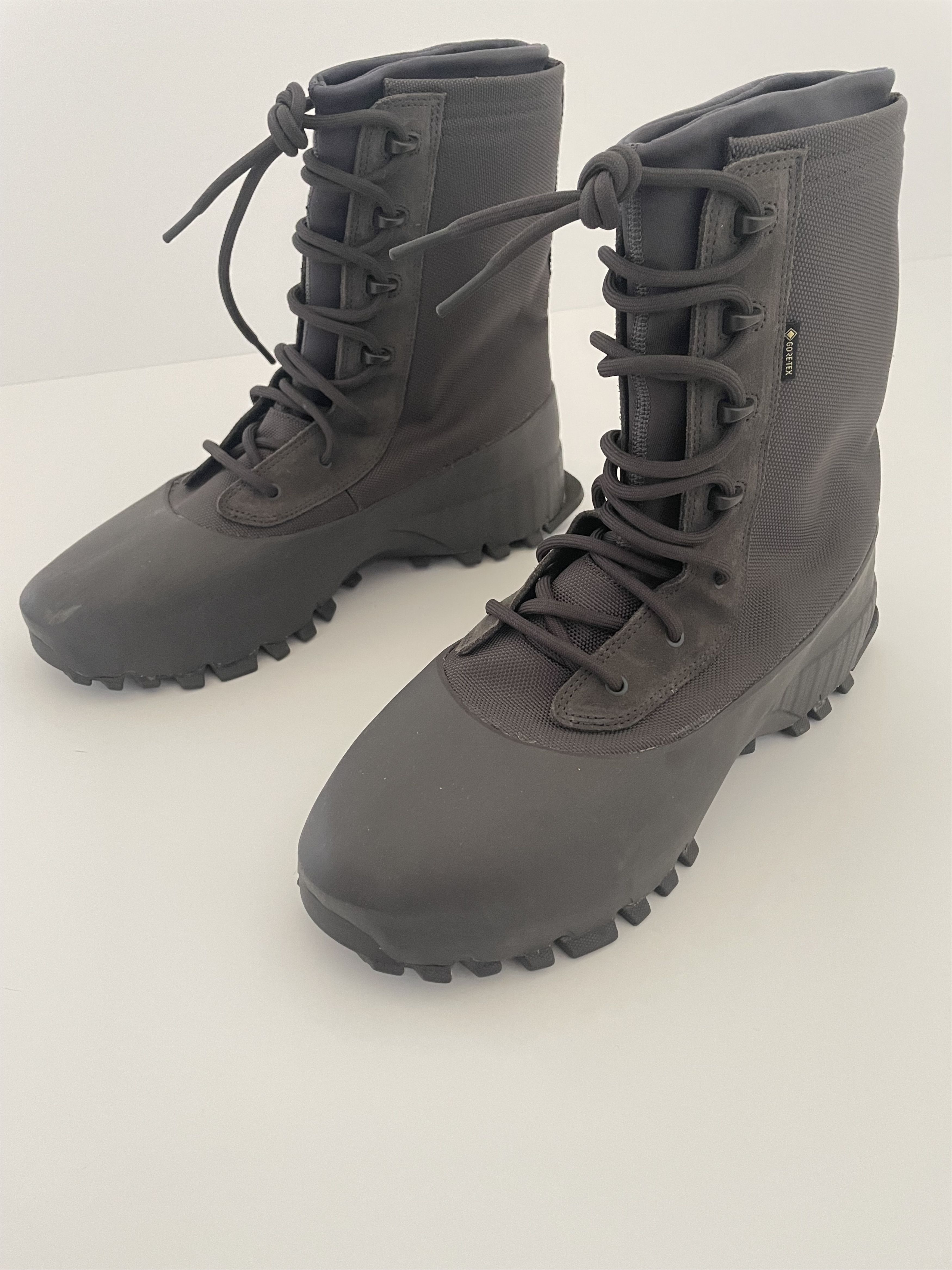 Yeezy Yeezy 1050 Size US 11 / EU 44 - 1 Thumbnail