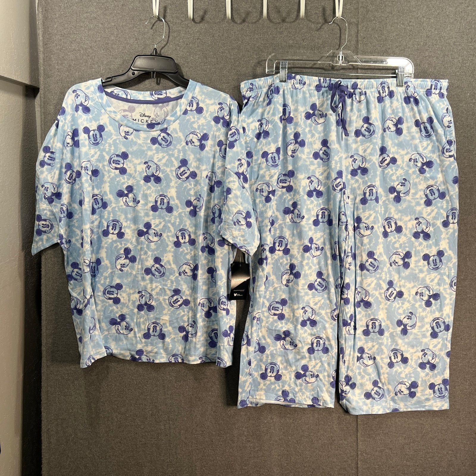 Other Disney & Friends Jersey Boxy Tee & Cropped Pants Pajama Mick Size XL / US 12-14 / IT 48-50 - 1 Thumbnail