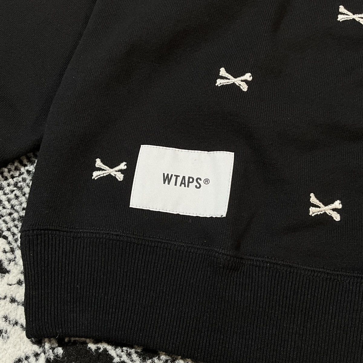 Wtaps WTAPS ACNE BONES CREWNECK Size US L / EU 52-54 / 3 - 4 Thumbnail