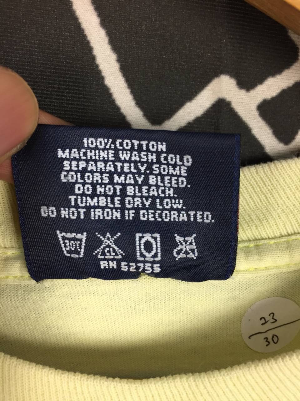 Jansport Vtg 90s Jansport Uncle Bobs Hot Spicy Salsa Made in Usa Tee Size US XL / EU 56 / 4 - 21 Thumbnail