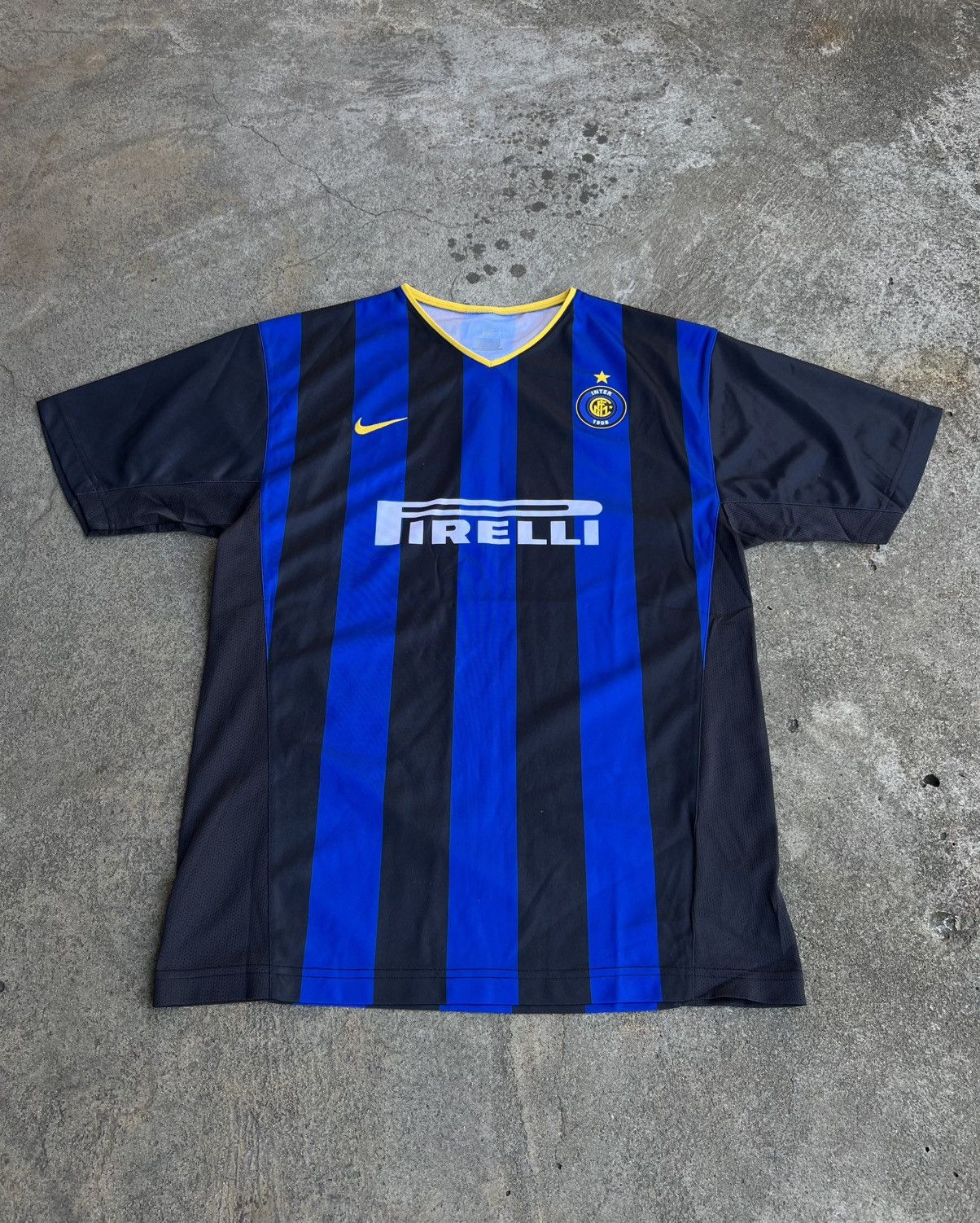 Nike Crazy Vintage Inter Milan Nike Jersey 2000s Home Soccer y2k Size US M / EU 48-50 / 2 - 1 Thumbnail