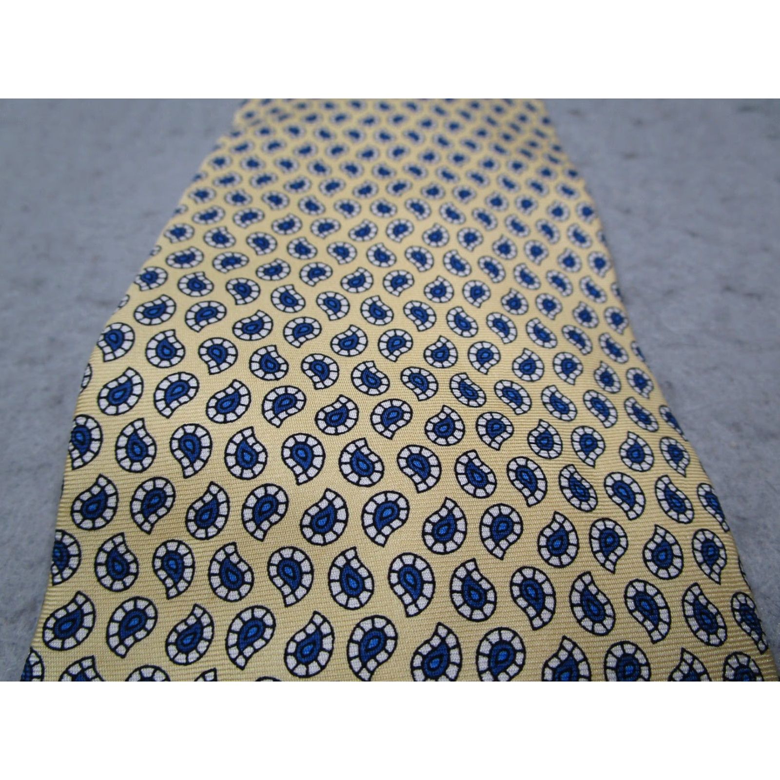 Vintage XMI Nordstrom Tie Mens Yellow Silk Hand Sewn Abstract Made in USA Size ONE SIZE - 5 Thumbnail