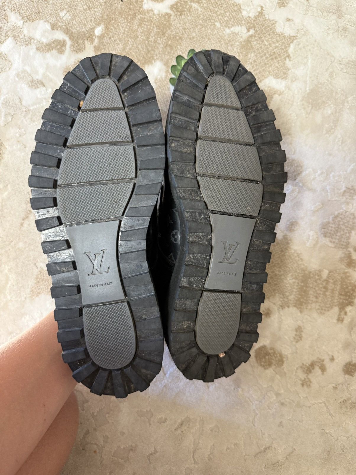 Louis Vuitton LOUIS VUITTON BLACK MONOGRAM LUXURY SHOES WITH CHUNKY SOLE Size US 7 / EU 40 - 4 Thumbnail