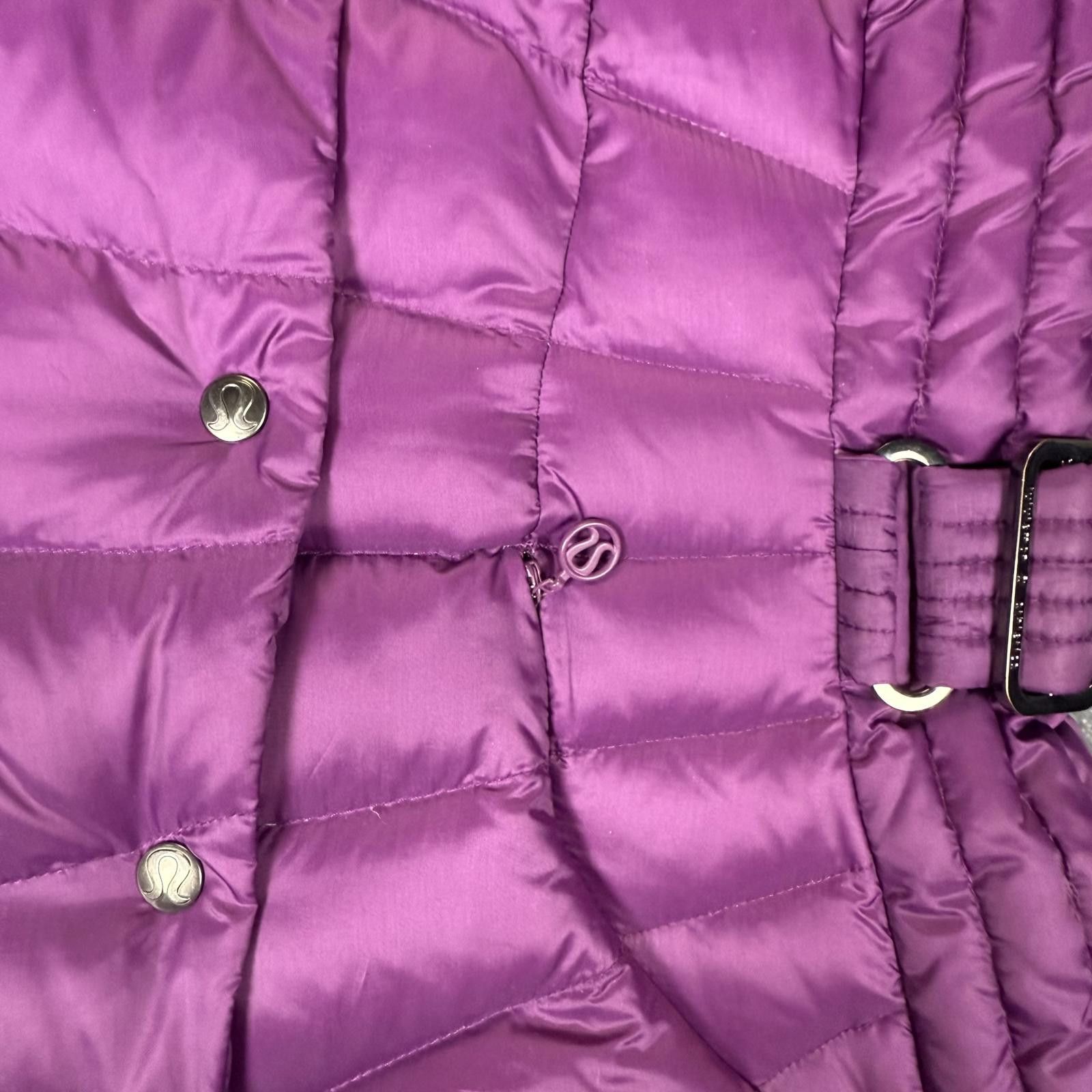 Lululemon Lululemon Purple Reversible Down Puffer Vest Womens 6 Size M / US 6-8 / IT 42-44 - 4 Thumbnail