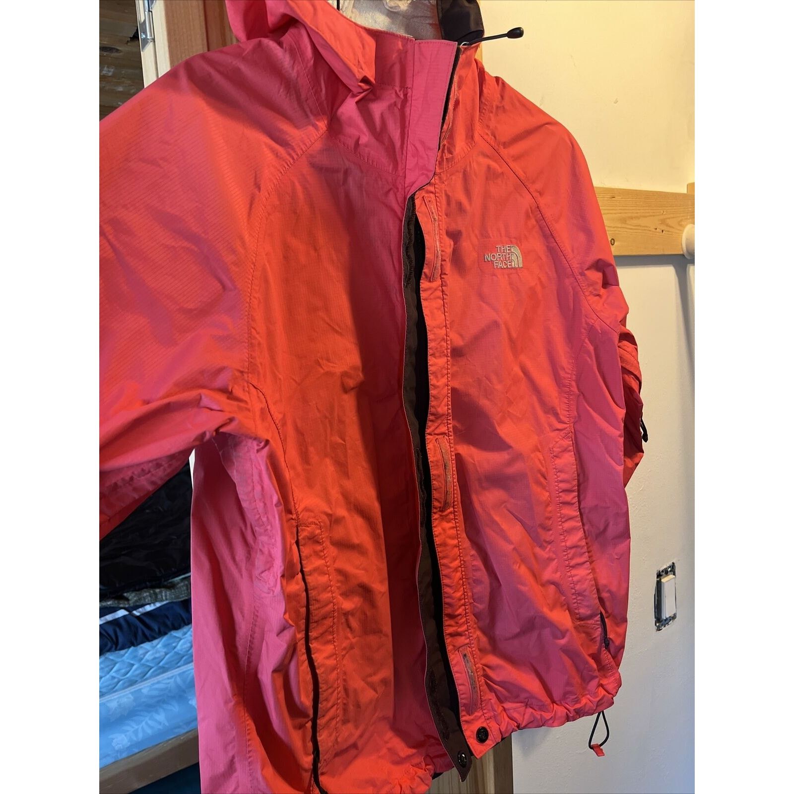 The North Face The North Face Womens M Pink LS zip hooded nylon rain jacket Size M / US 6-8 / IT 42-44 - 5 Thumbnail