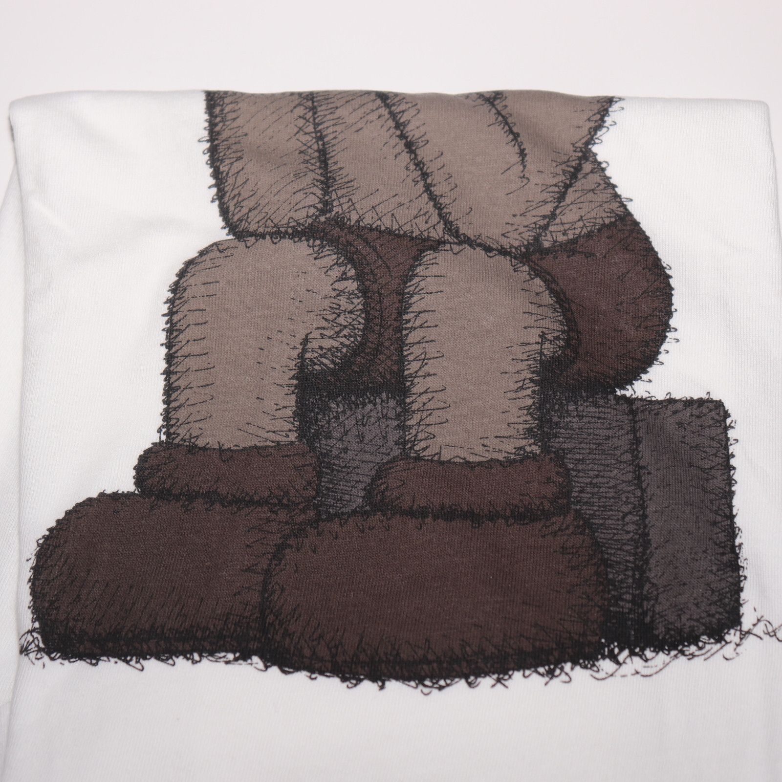 Kaws KAWS x Uniqlo Passing Through Tee Size Large Asia Sizing Wh Size US L / EU 52-54 / 3 - 4 Thumbnail