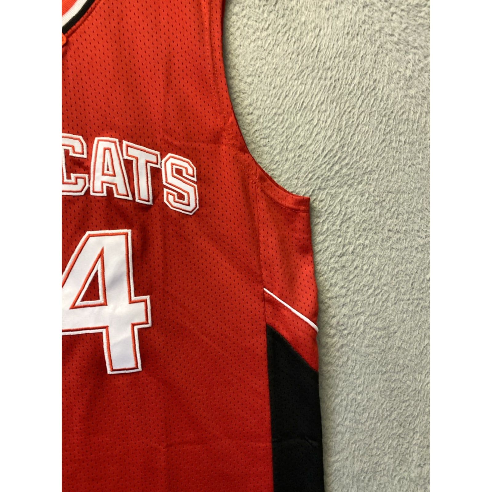 Vintage VINTAGE Red Wildcats Basketball Jersey XL Red Number 14 /0547 Size US XL / EU 56 / 4 - 3 Thumbnail