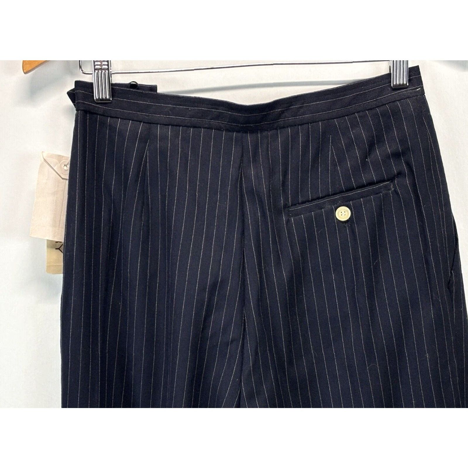 Jones New York VINTAGE Jones New York Pants Women Sz 8 Navy Wool Pinstripe Pleated Dress Pants Size 30" / US 8 / IT 44 - 4 Thumbnail