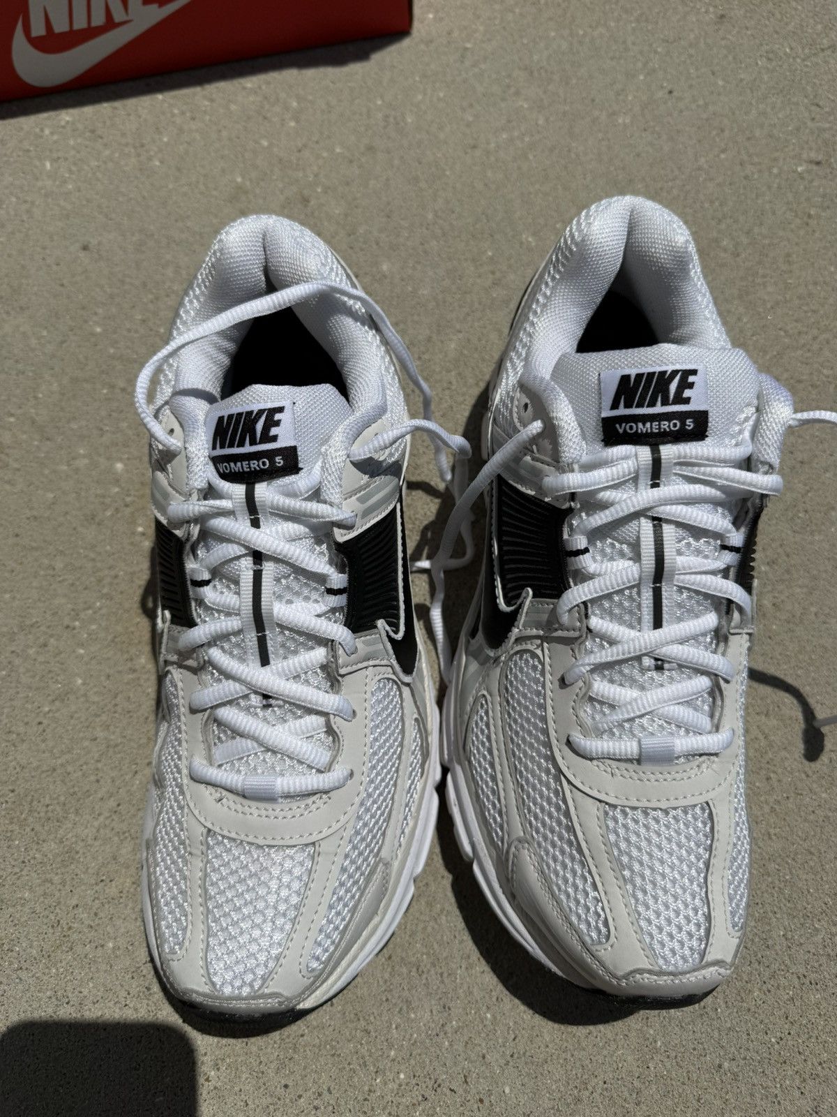 Nike Nike Vomero 5 White Size US 9 / EU 42 - 4 Thumbnail
