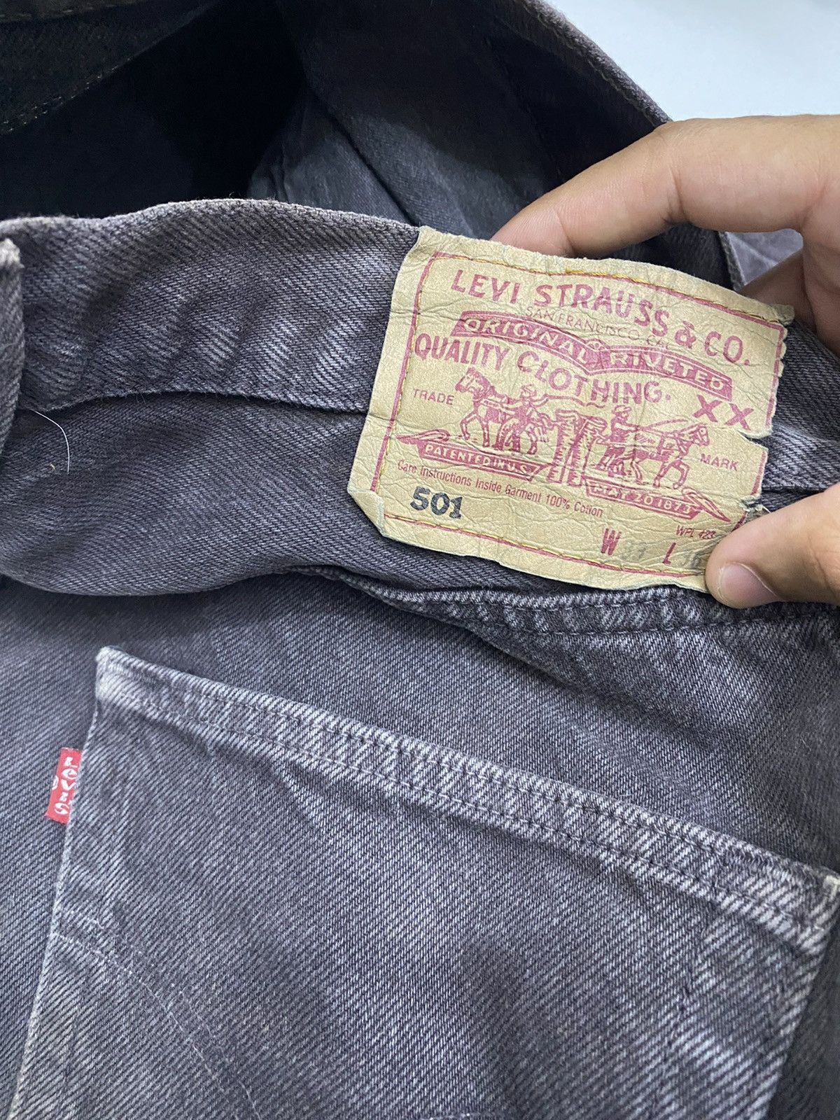 Levi's × Vintage LEVIS 501 MADE IN SPAIN FADED BLACK RELEASE HEM BAGGY JEANS Size US 30 / EU 46 - 7 Thumbnail