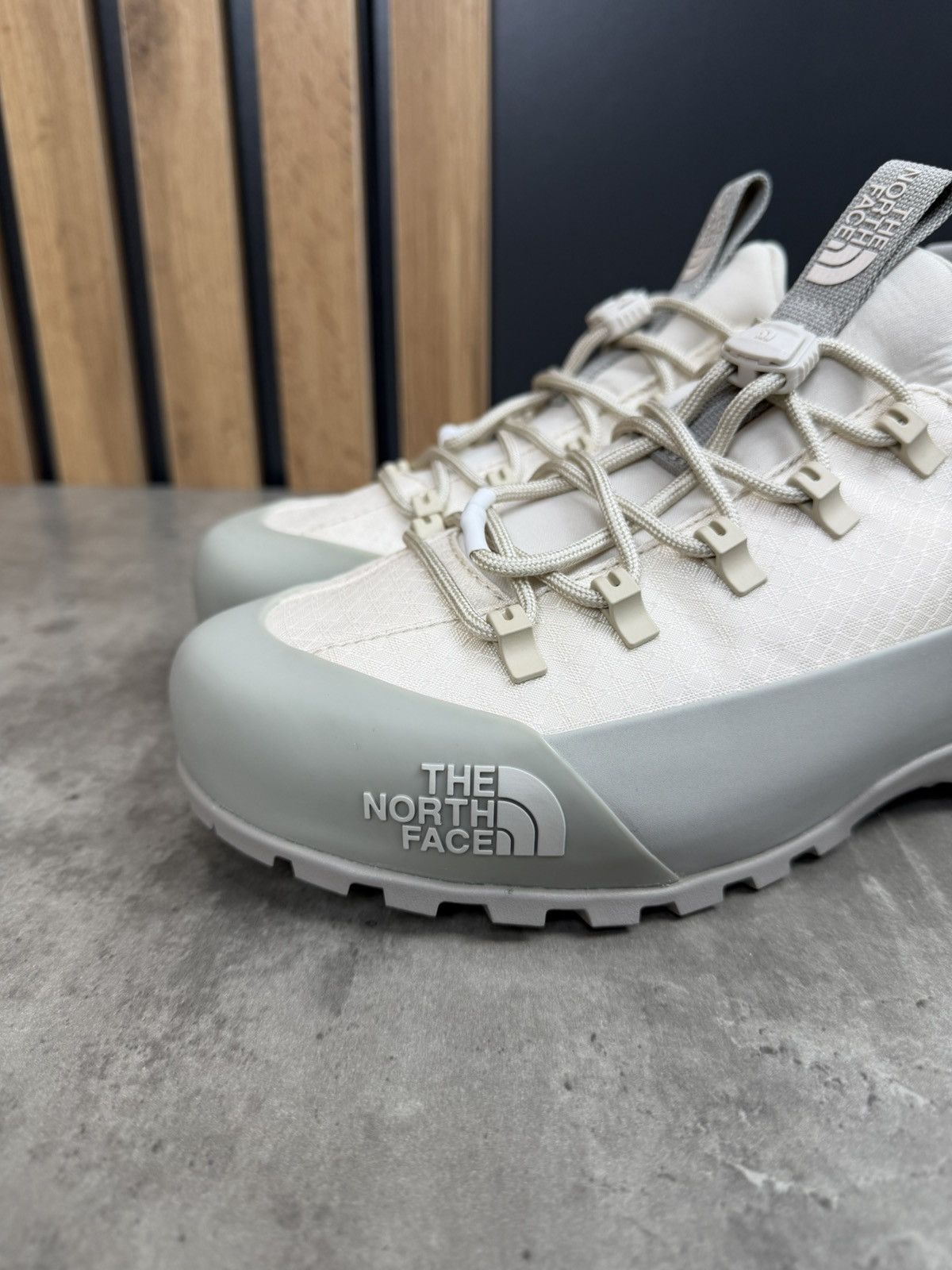 The North Face The North Face Glenclyffe Low Beige Sneakers US 9 Size US 9 / EU 42 - 3 Thumbnail