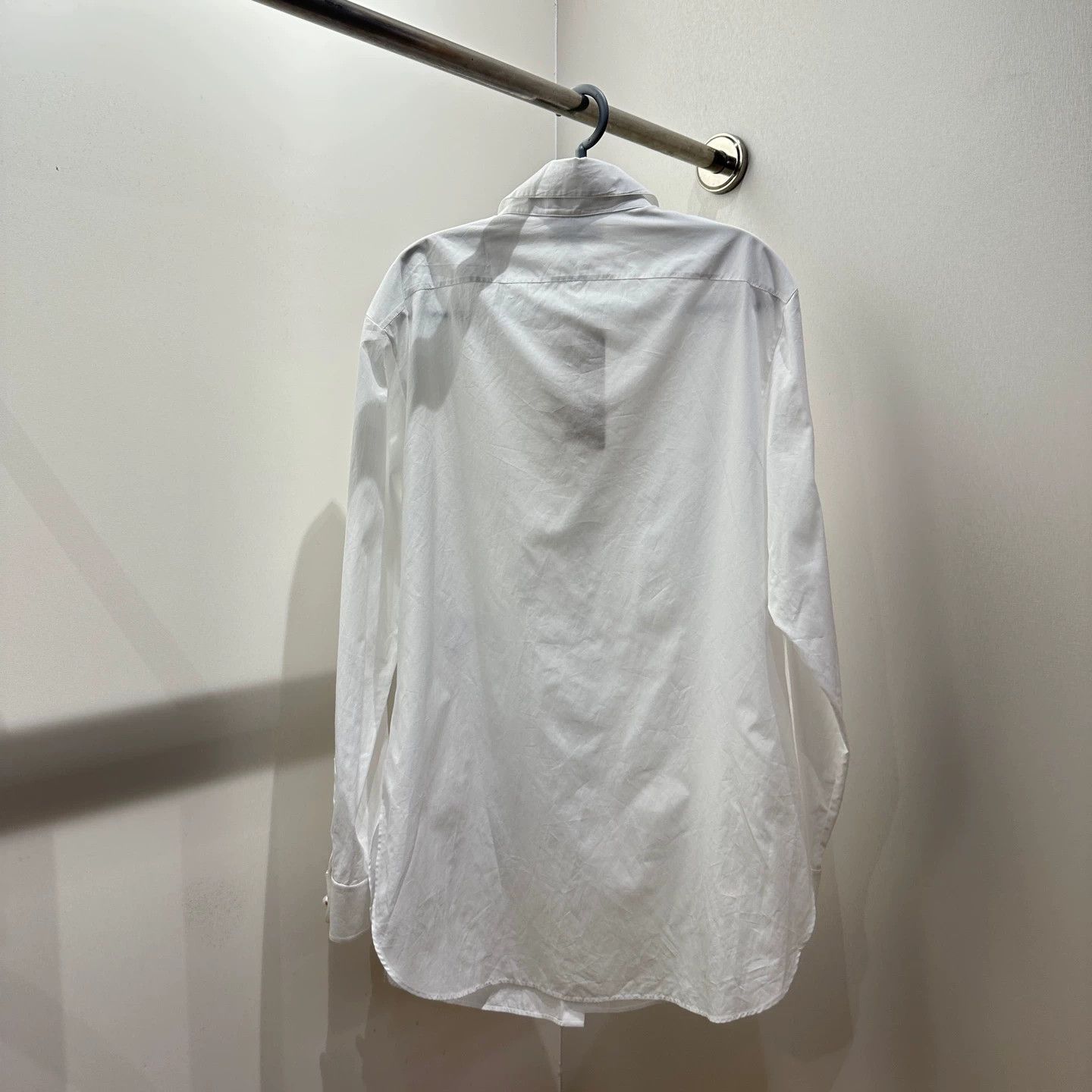 Chanel Chanel feb390 pearl button LS cotton shirt 40 Size M / US 6-8 / IT 42-44 - 2 Thumbnail