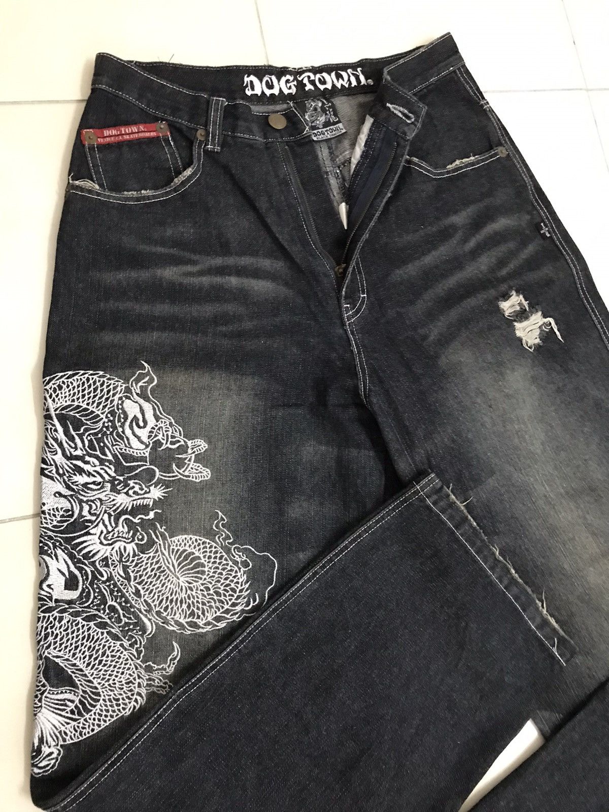 Dogtown Rare Dogtown Black dragon baggy jeans Size US 32 / EU 48 - 11 Thumbnail