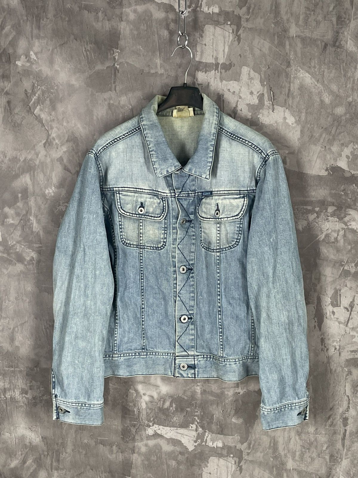 Diesel × Vintage Diesel Vintage Y2K Faded Grunge Denim Jacket Size XL / US 12-14 / IT 48-50 - 1 Thumbnail