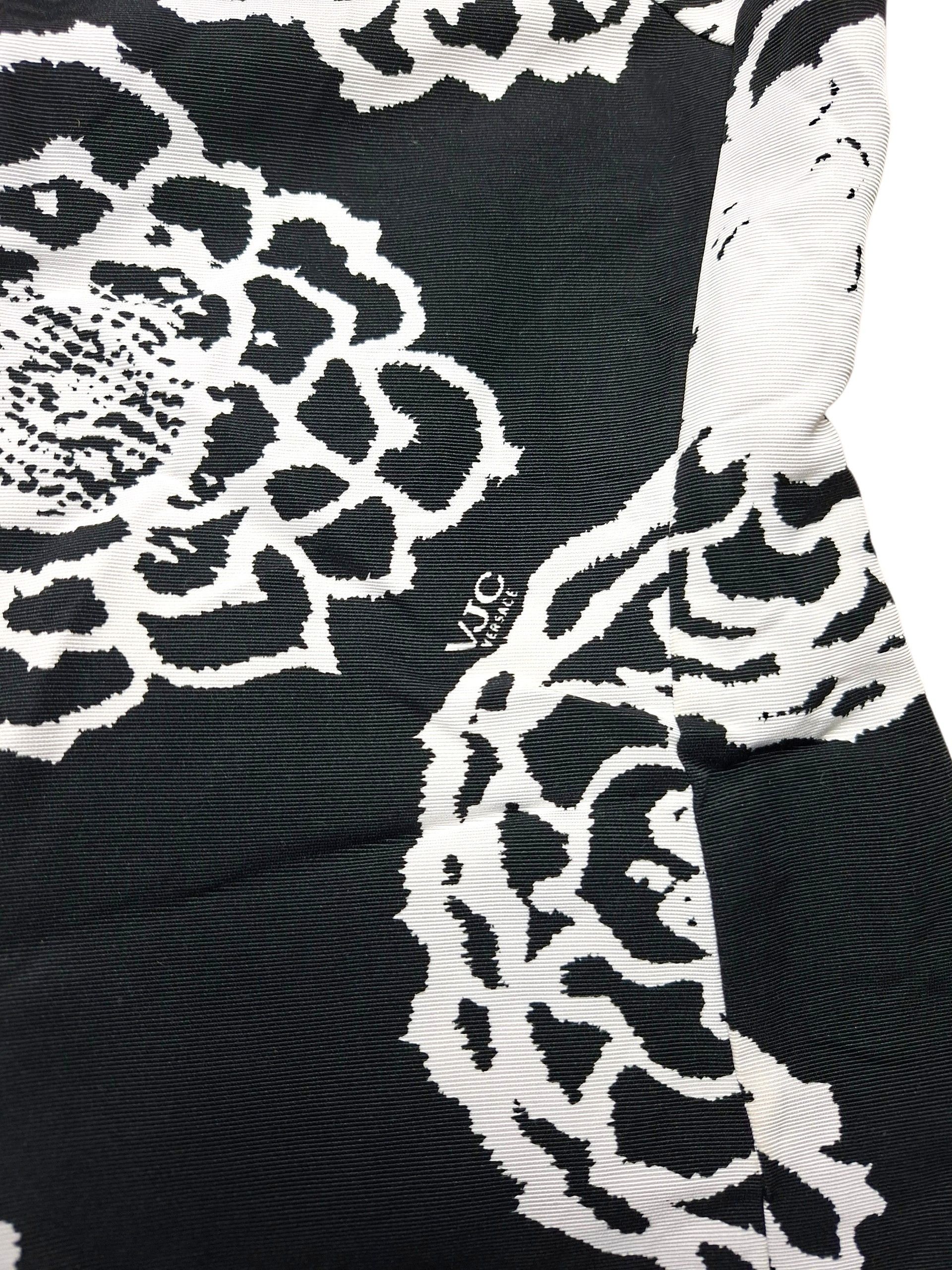 Versace Jeans Couture Vintage VJC Versace Floral Mini Dress Black White Size S / US 4 / IT 40 - 9 Thumbnail