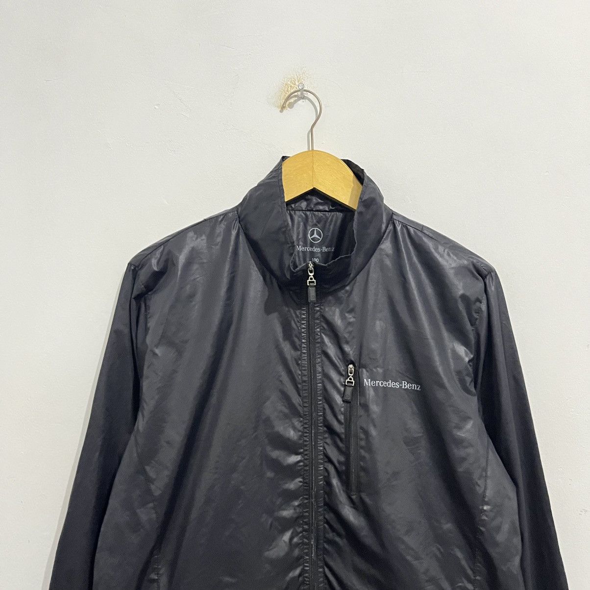 Mercedes-Benz Mercedes-Benz Windbreaker Jacket Minimalist Logo Size US L / EU 52-54 / 3 - 2 Thumbnail