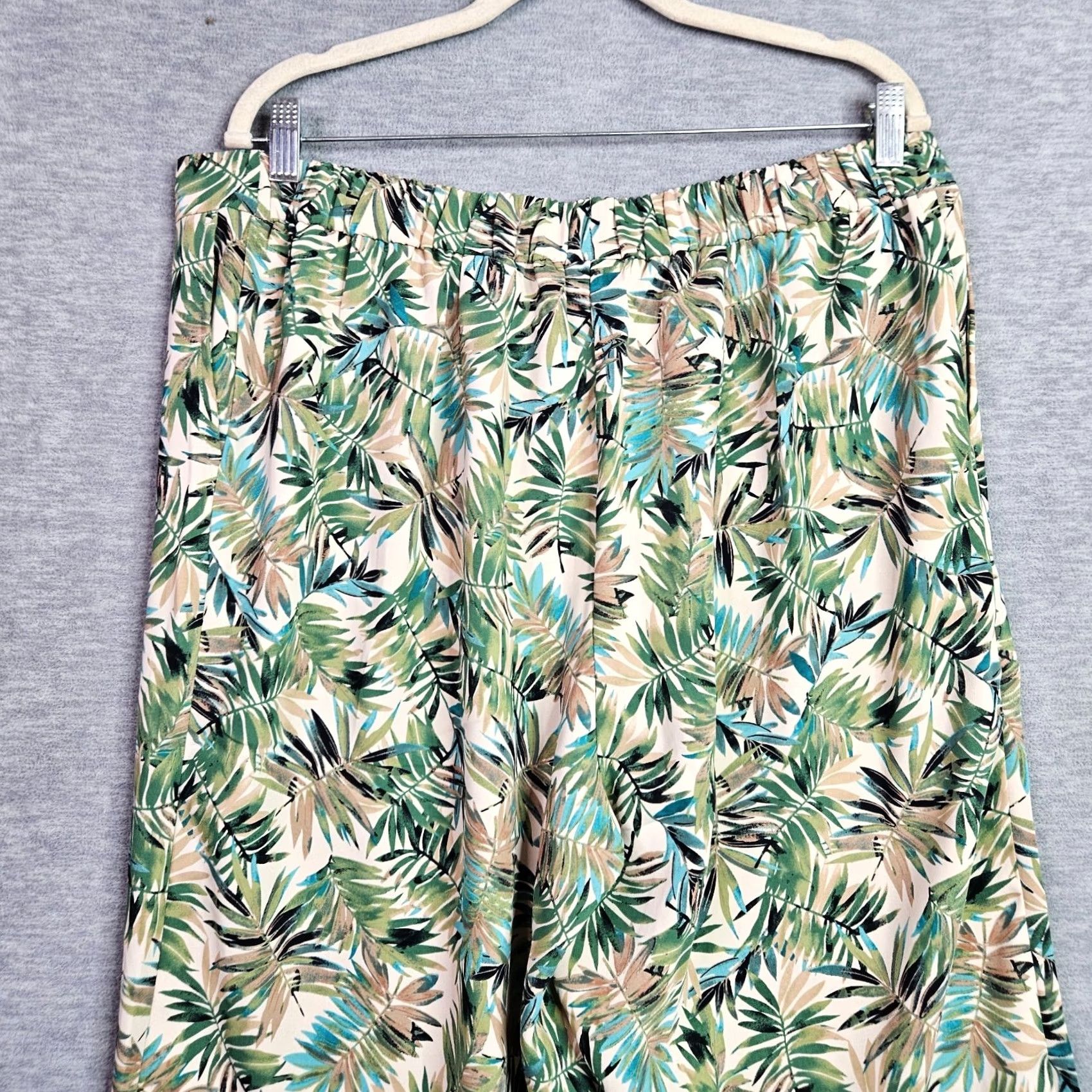 J. Jill J.JILL Wearever Collection Women's Wide Leg Floral Printed Pants XL Multicolor Floral Pattern Casual Pants Womens XL Size 40" / US 18 - 3 Thumbnail