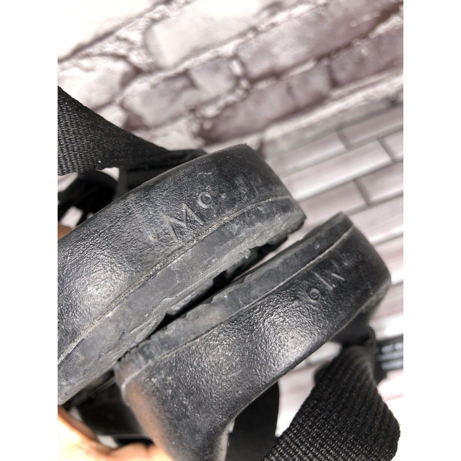 Chaco Chaco Black Synthetic Cross Strap Hiking Rubber Sole Sandals Size US 9 / EU 42 - 14 Thumbnail