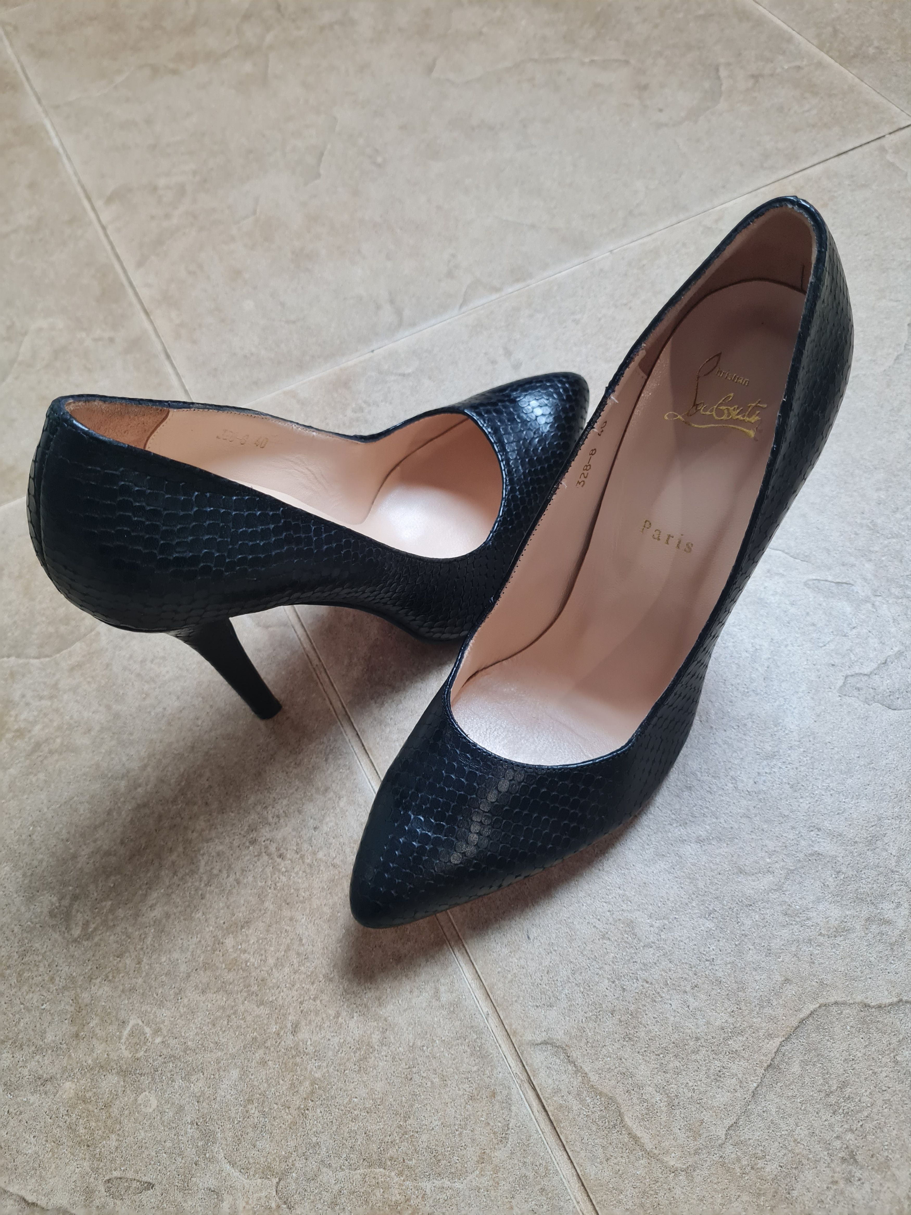 Christian Louboutin Christian Louboutin Yousra Python Black Leather Gently Worn Size US 10 / IT 40 - 10 Thumbnail