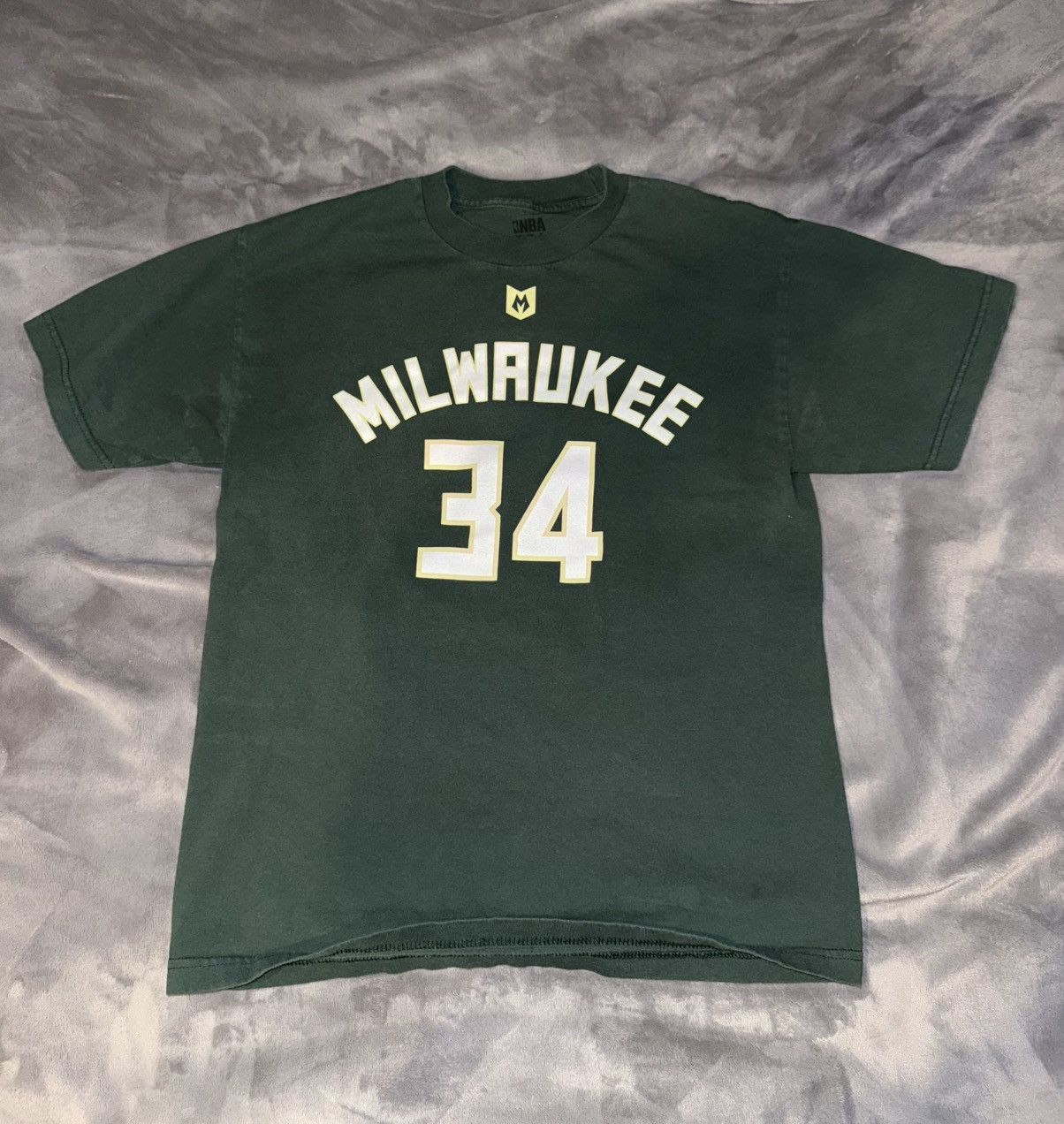 NBA Giannis Antetokounmpo Milwakuee Bucks Shirt - Size M Size US M / EU 48-50 / 2 - 2 Thumbnail